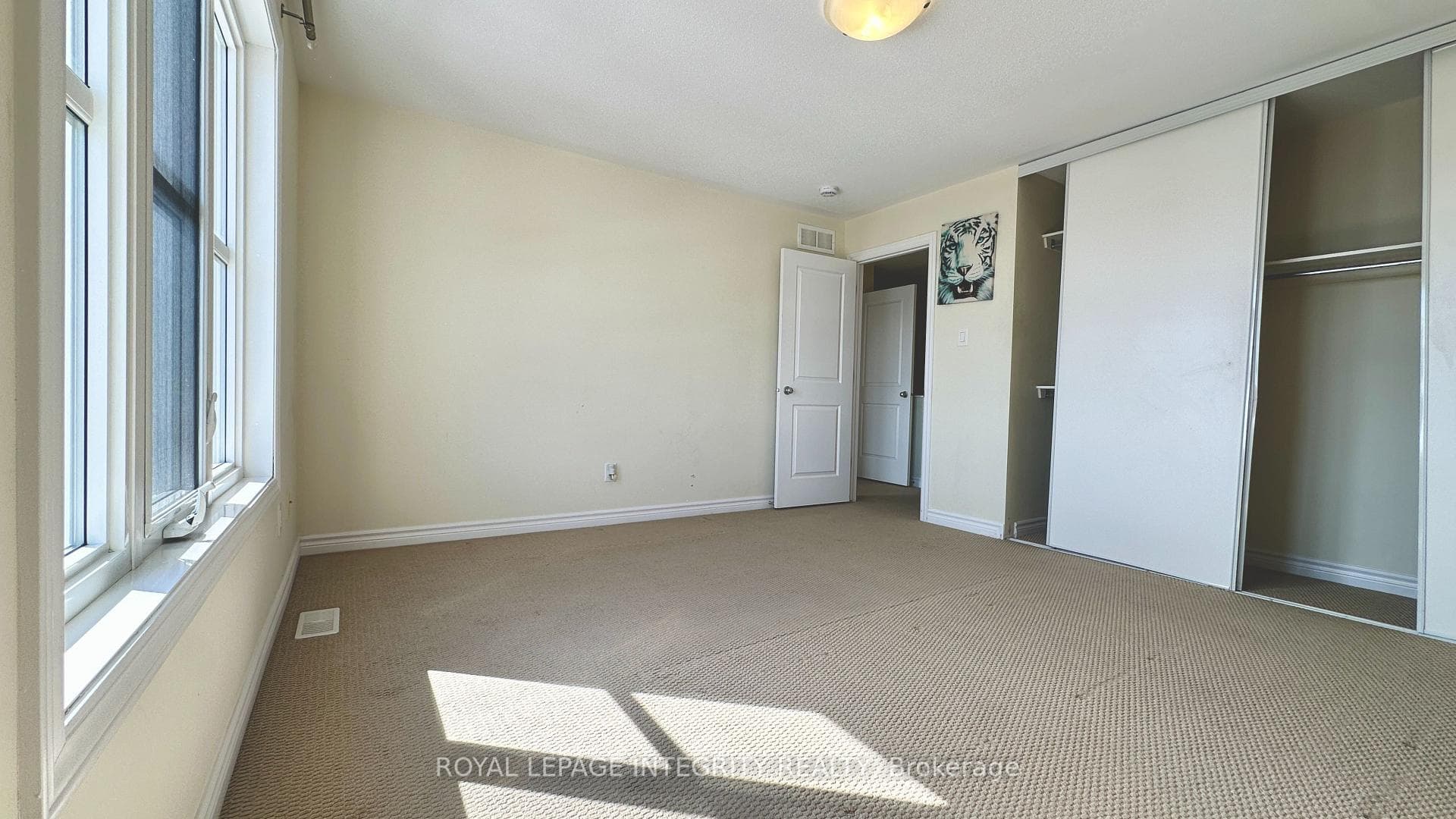 522 Clearbrook Drive photo 22