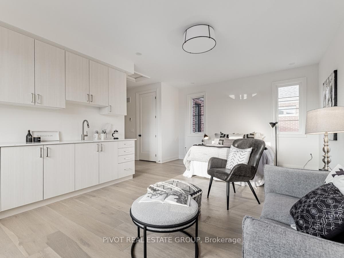5 Rowe Street photo 39