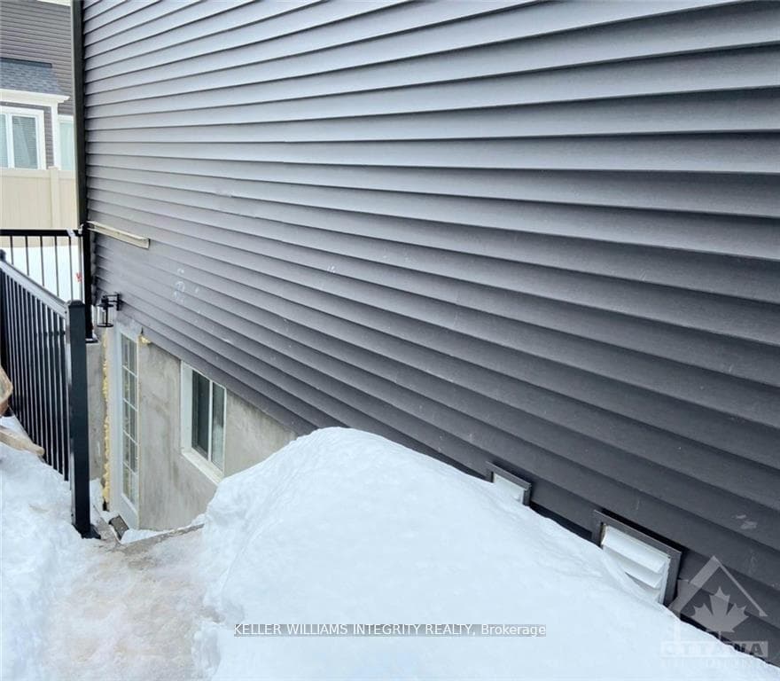 264 Ponderosa Street Unit B photo 2