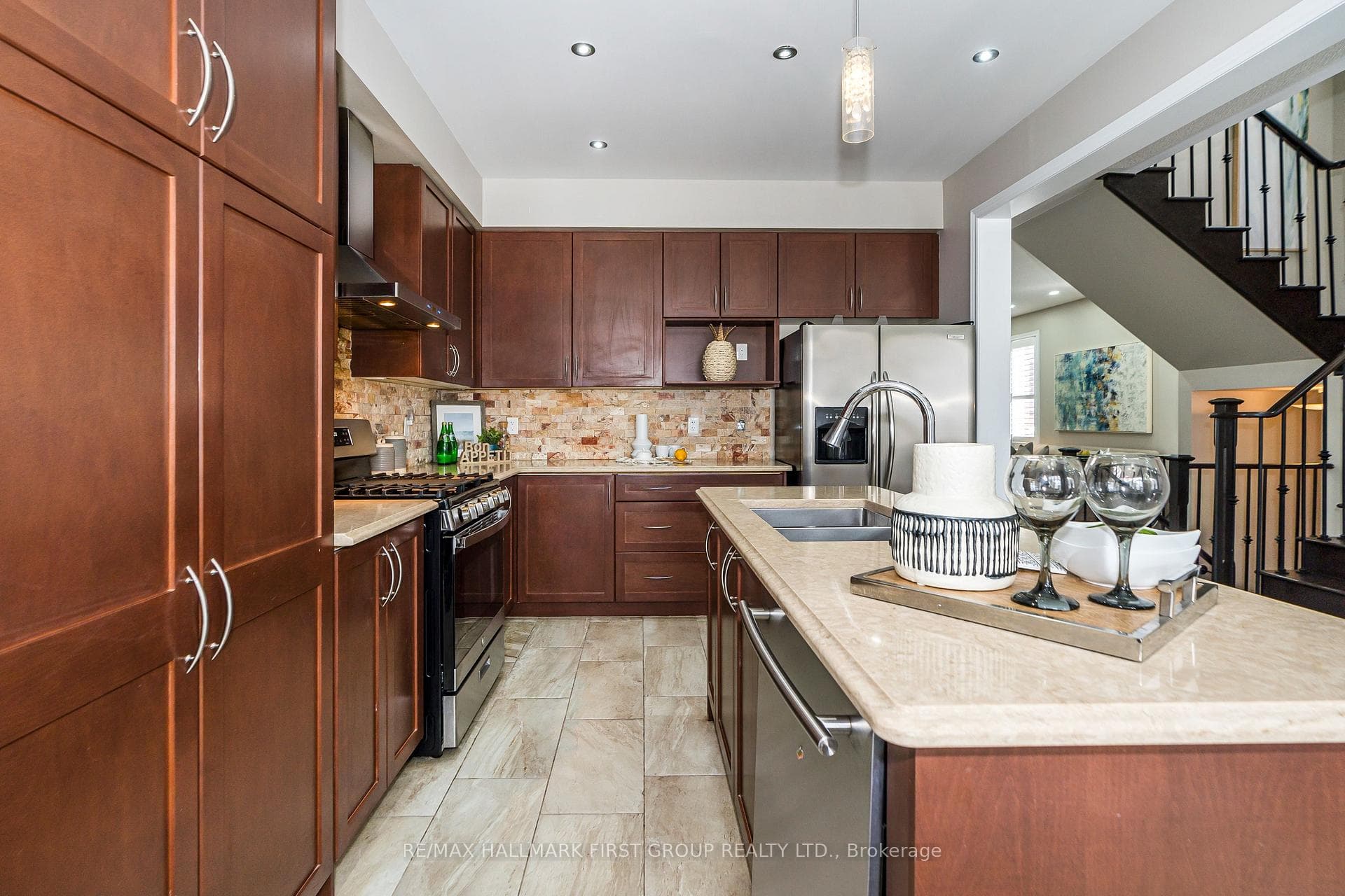112 Garrardview Street photo 13