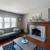 470 Oriole Parkway Unit 3 photo 2