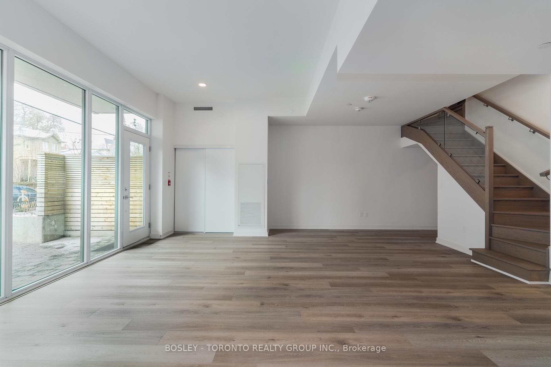 3 Cardiff Road Unit 106 photo 12