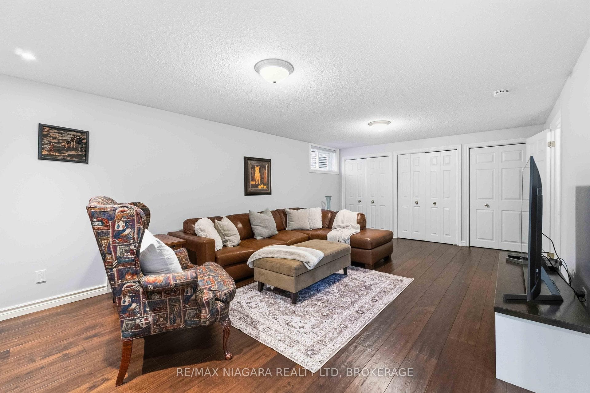 5 Graham Avenue photo 27