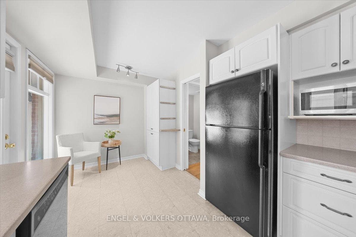 72 Greenfield Avenue Unit 4 photo 22
