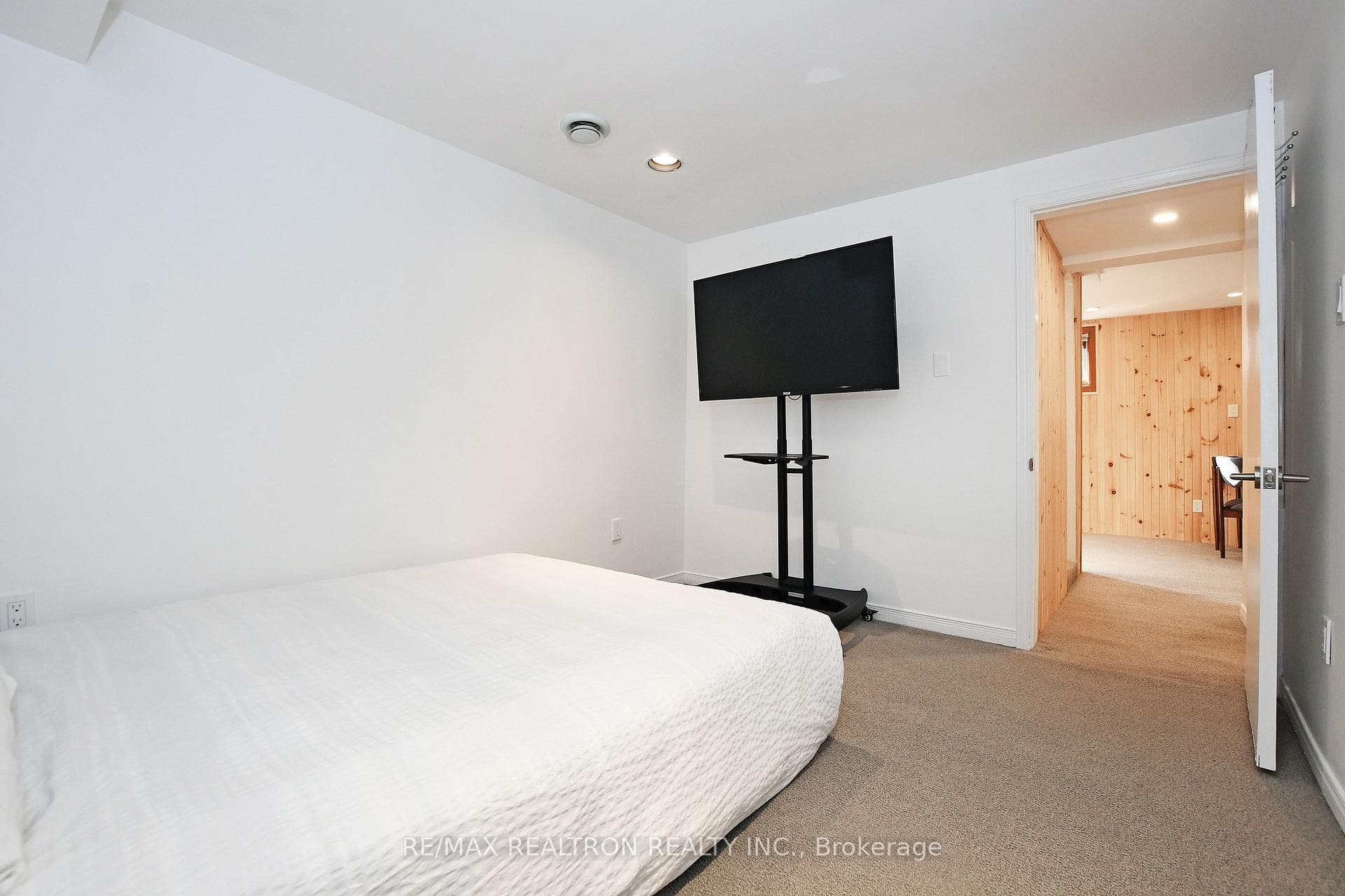 11 Penny Place photo 24