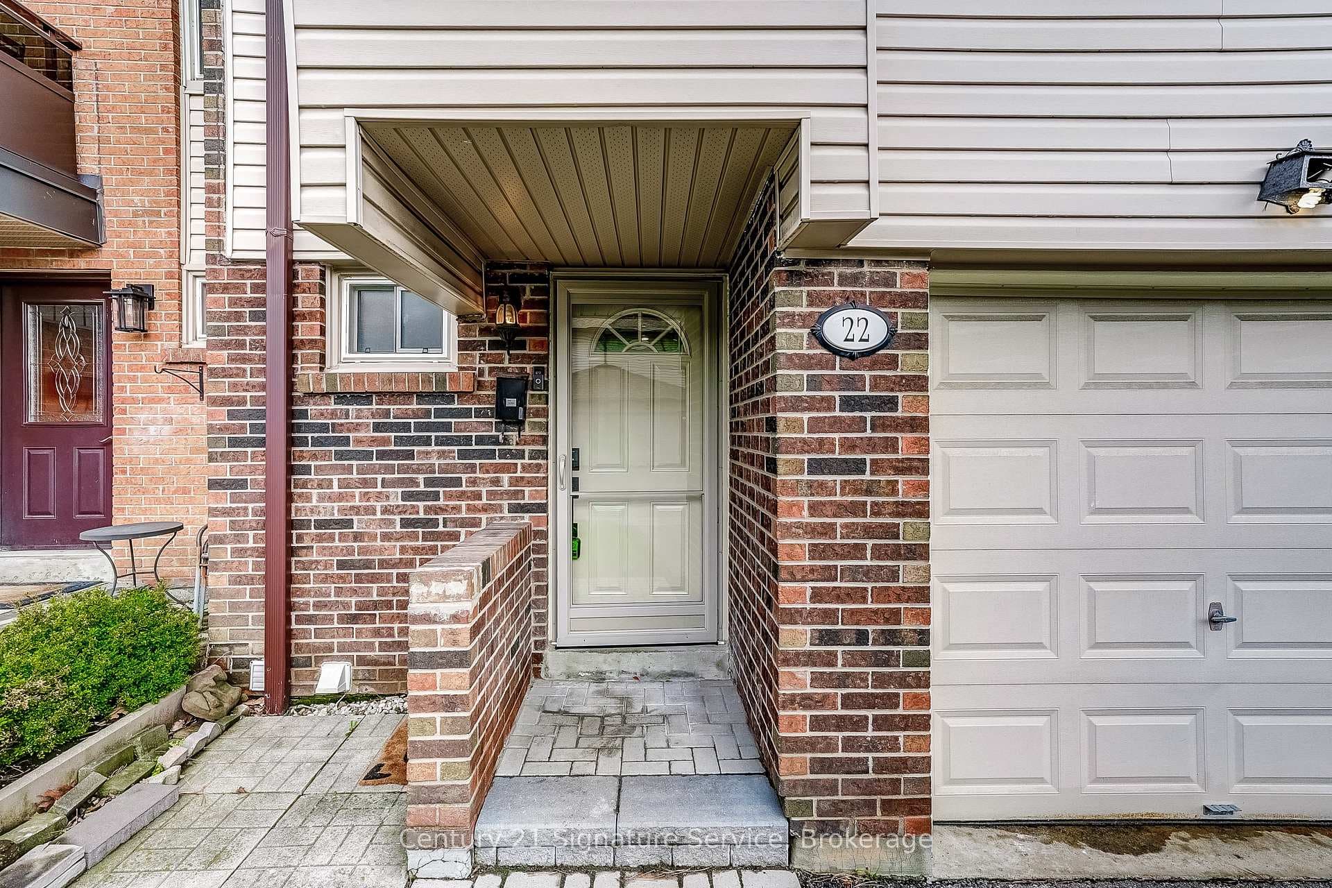 2120 Rathburn Road Unit 22 photo 2