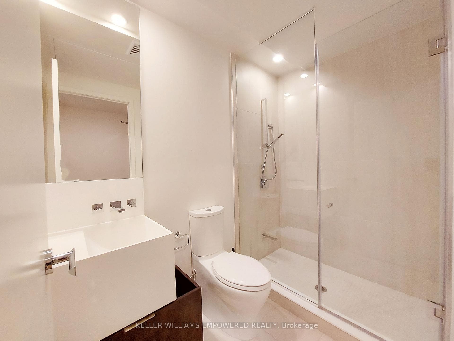 1 Bloor Street Unit 5408 photo 18