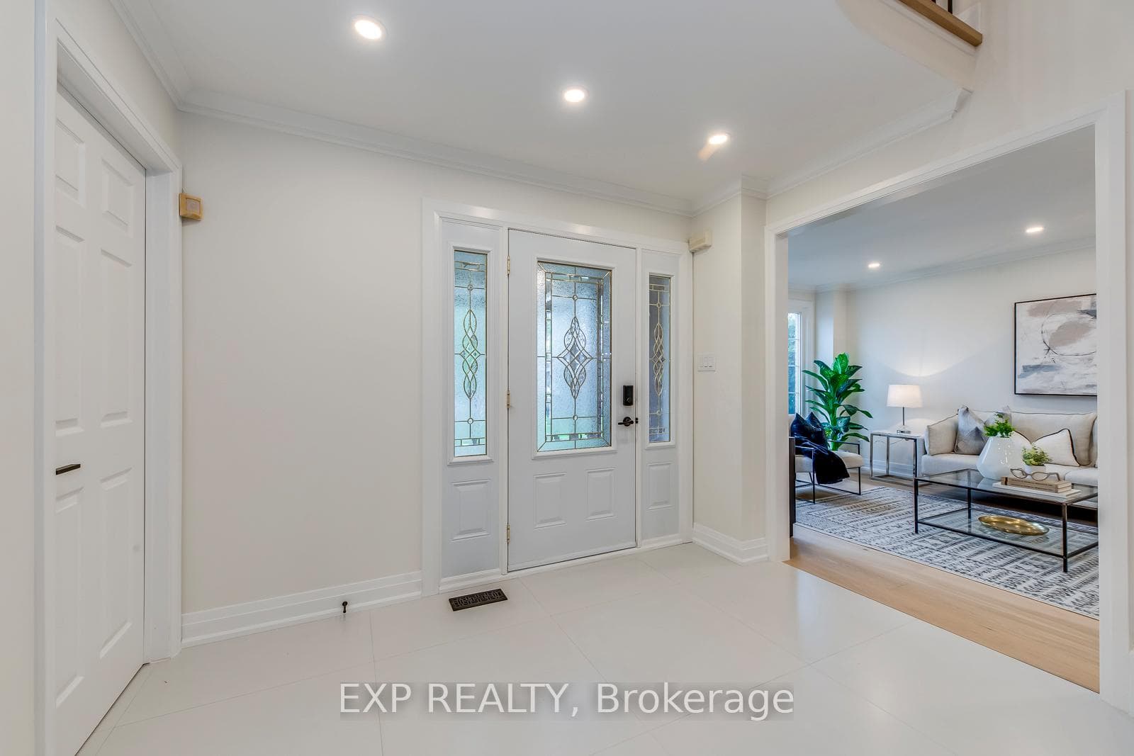 4223 Perivale Road photo 2