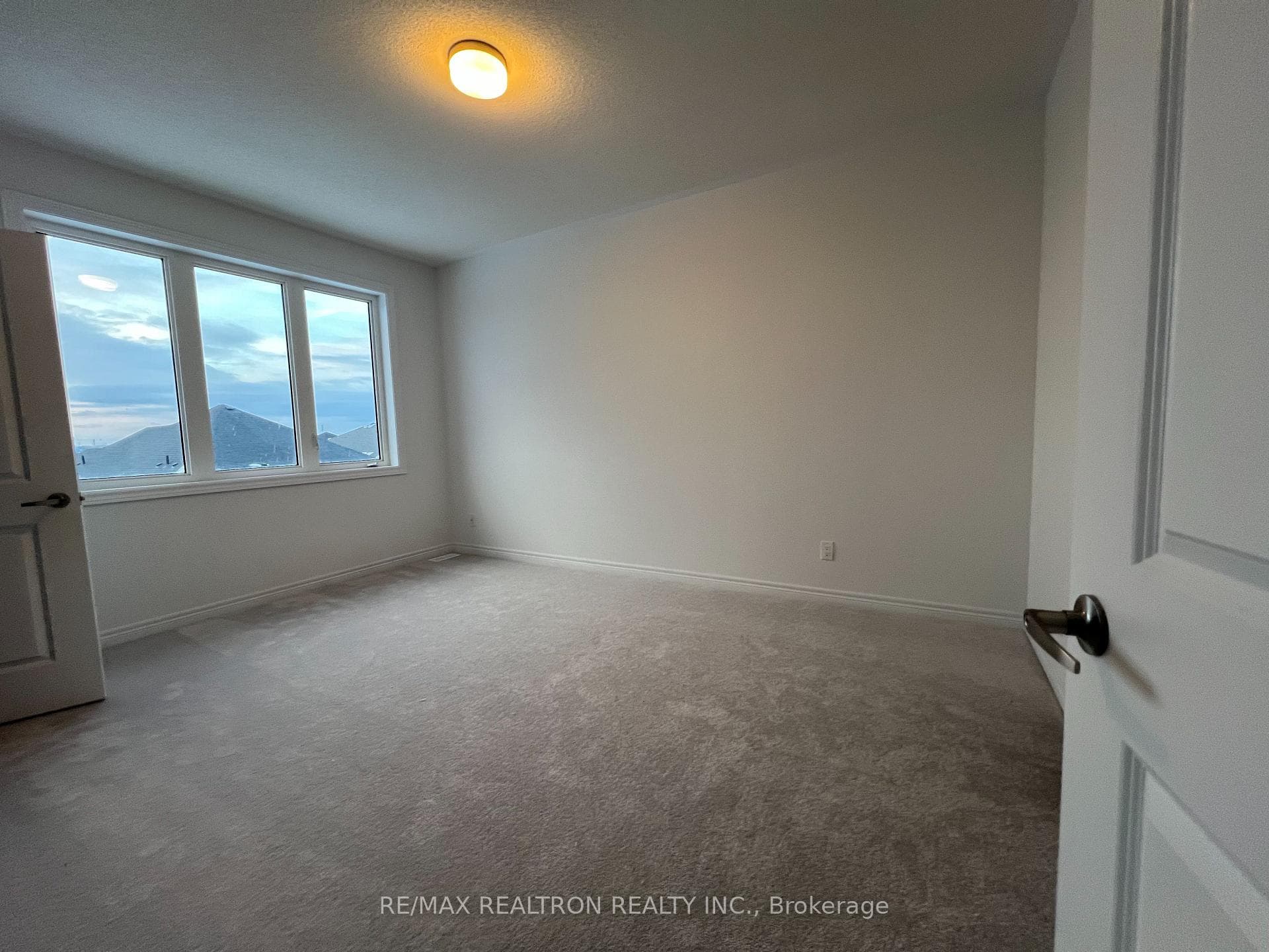 2064 Verne Bowen Street Unit Main photo 8