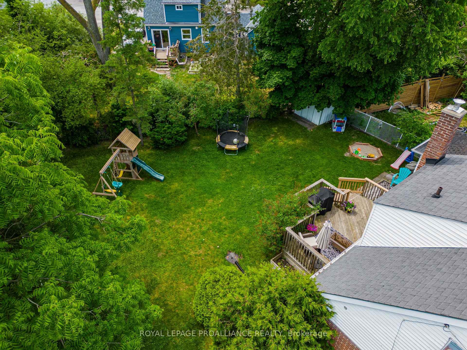 32 Fairway Avenue photo 7