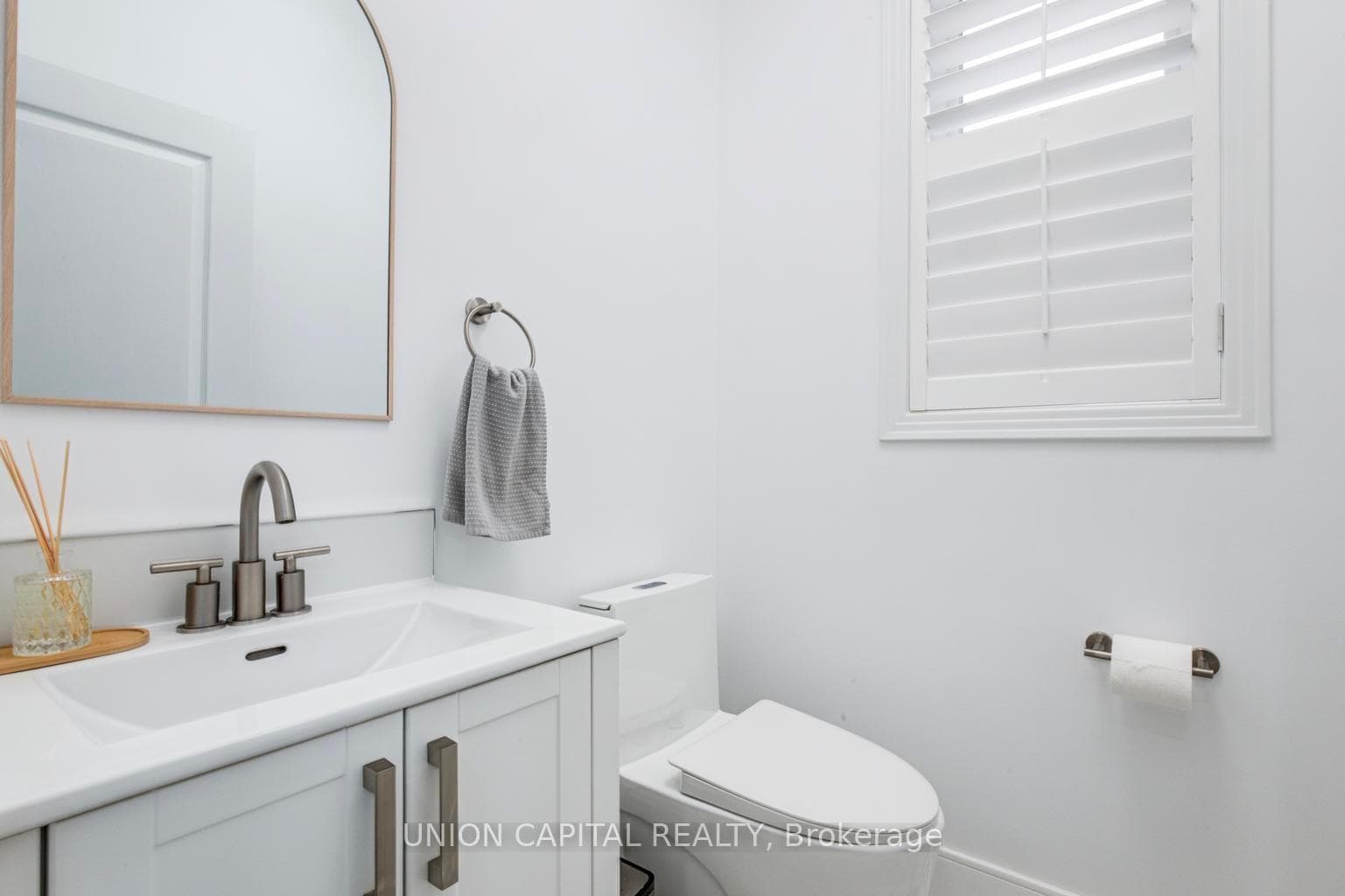 69 Southbrook Crescent photo 22