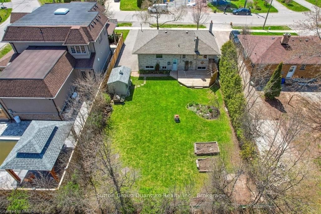 291 BURTON Road photo 44