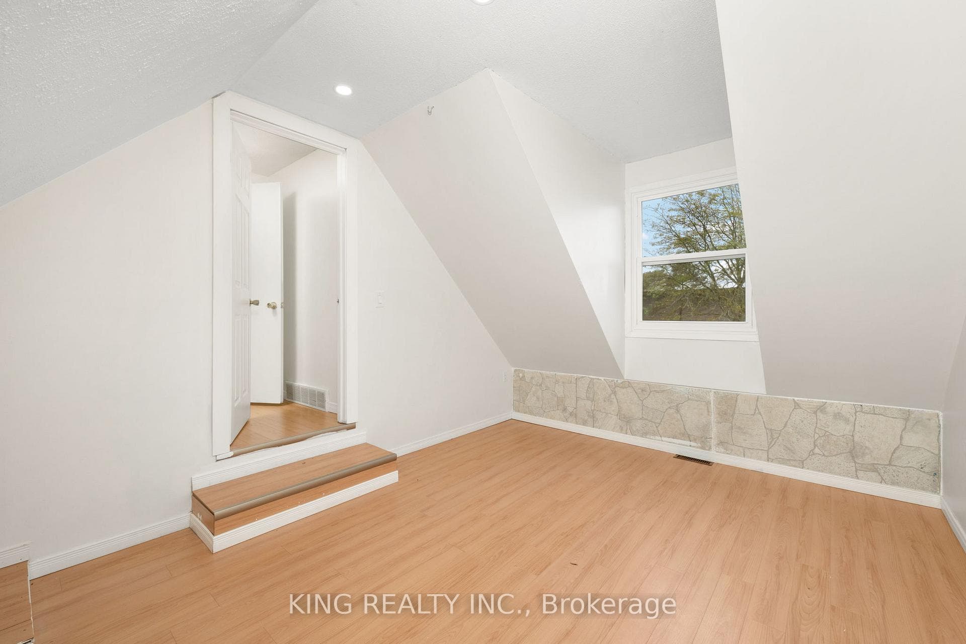150 Cole Road photo 27