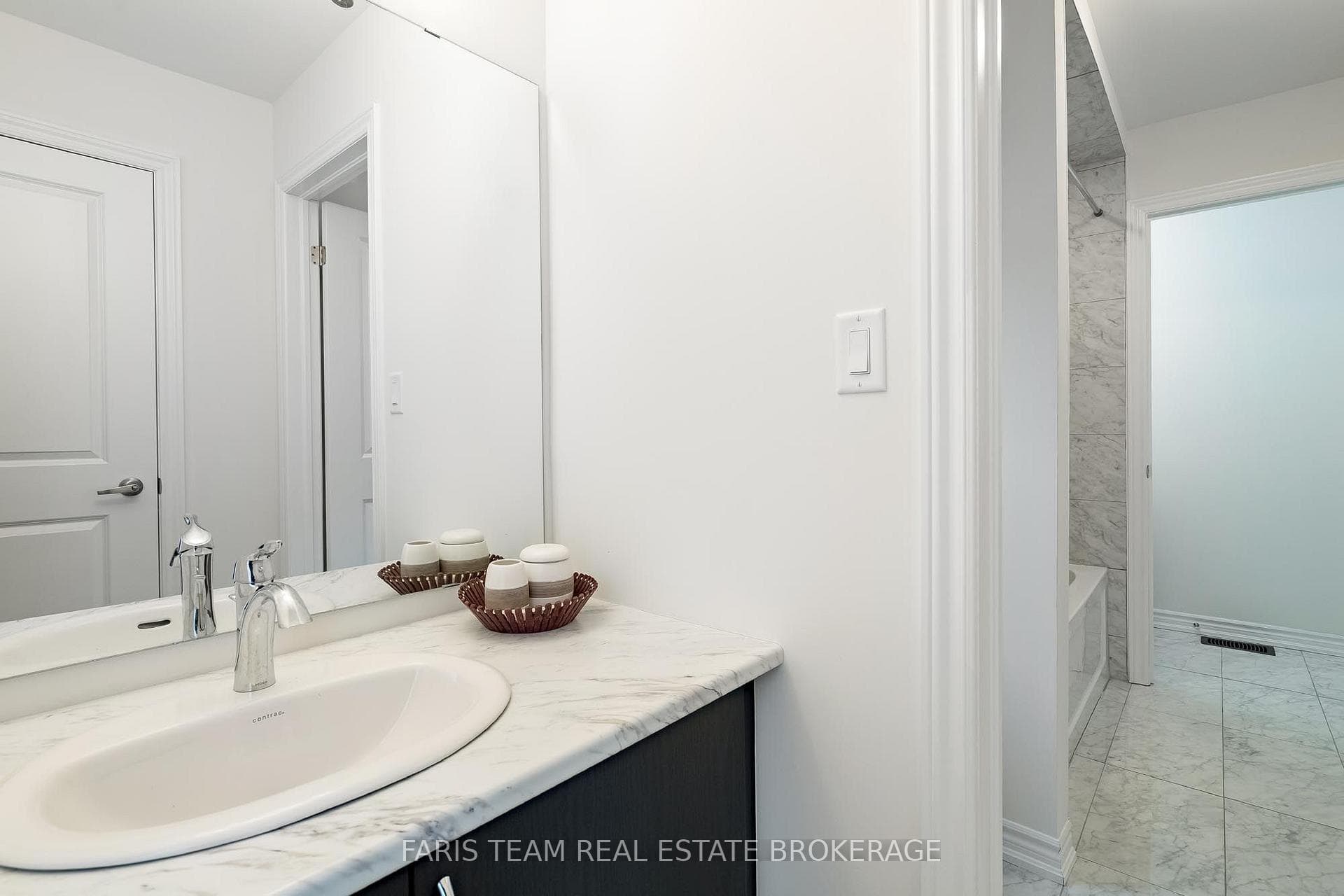 2263 Lozenby Street photo 36