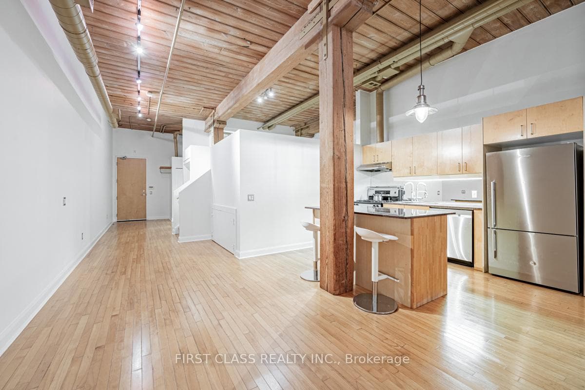 993 Queen Street Unit 218 photo 7