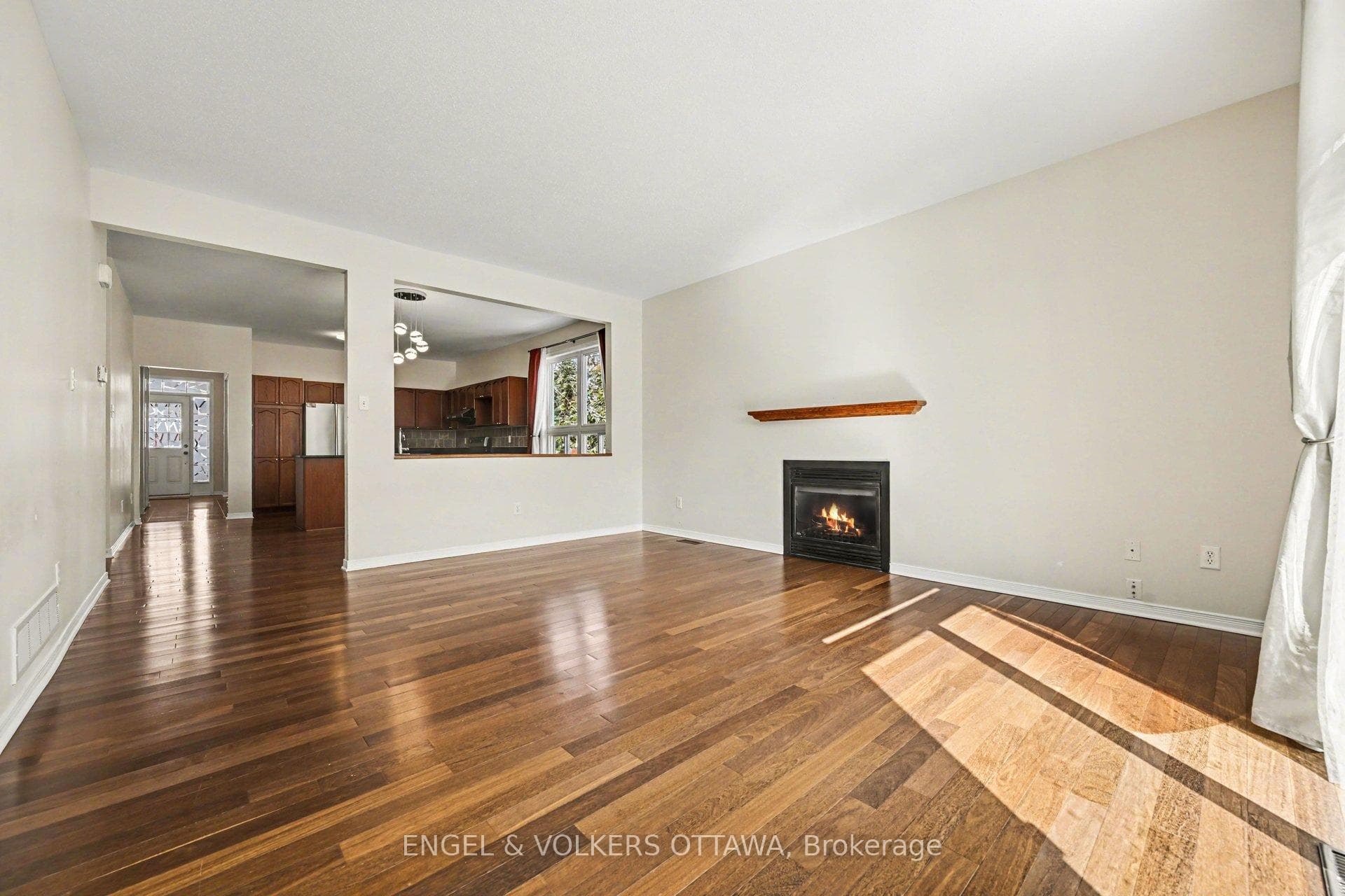 352 West Ridge Drive photo 16