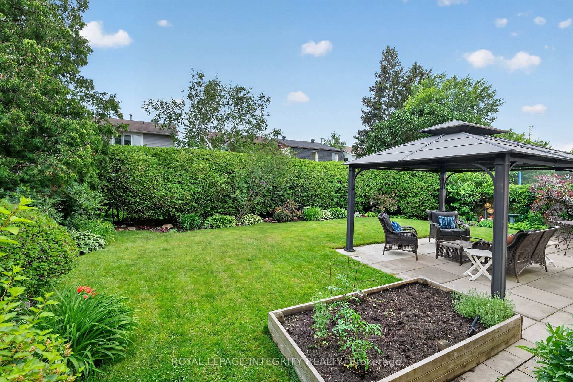 Beautiful maintenance-free perennial gardens