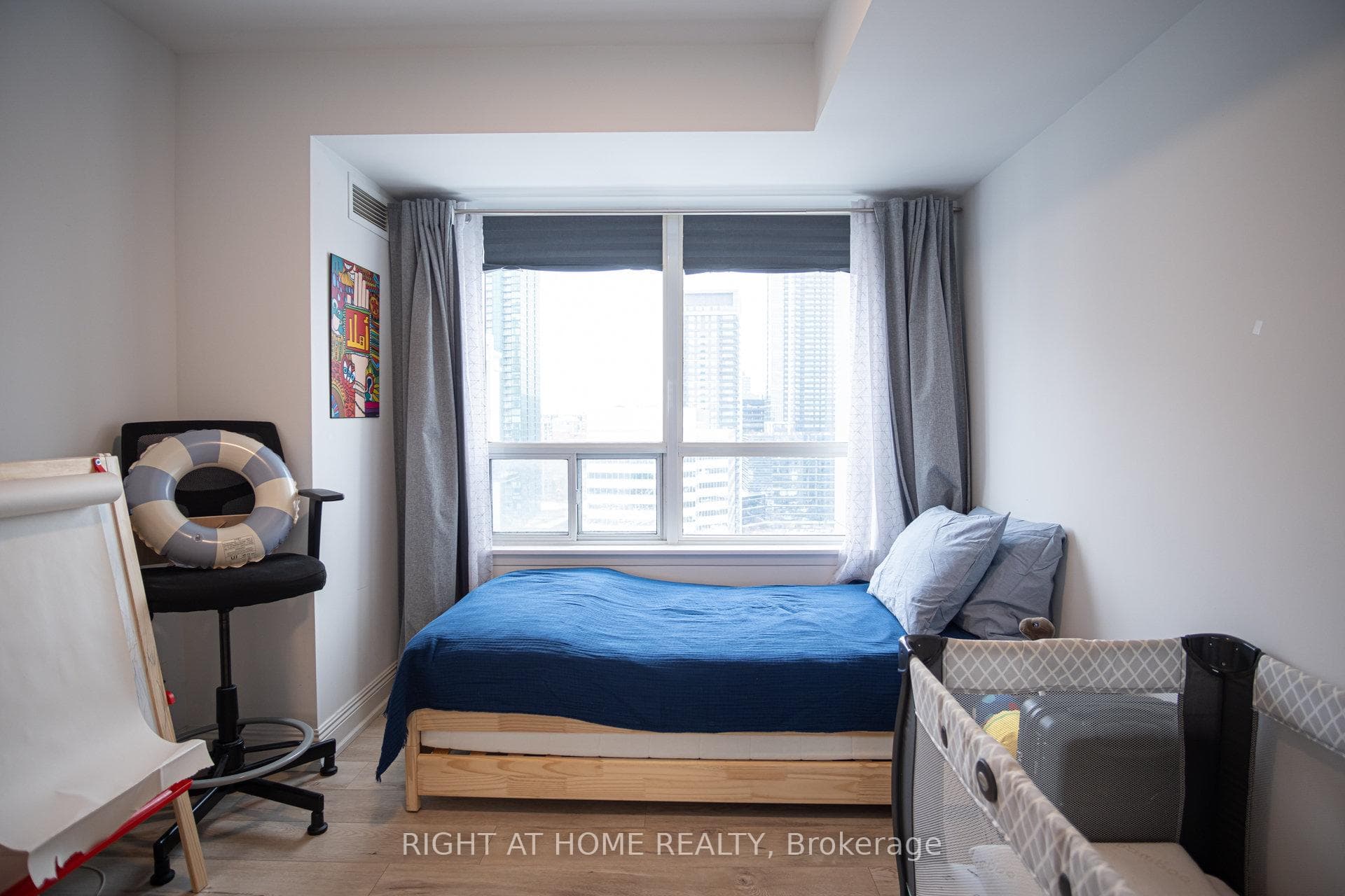 2402 - 16 Harrison Garden blvd