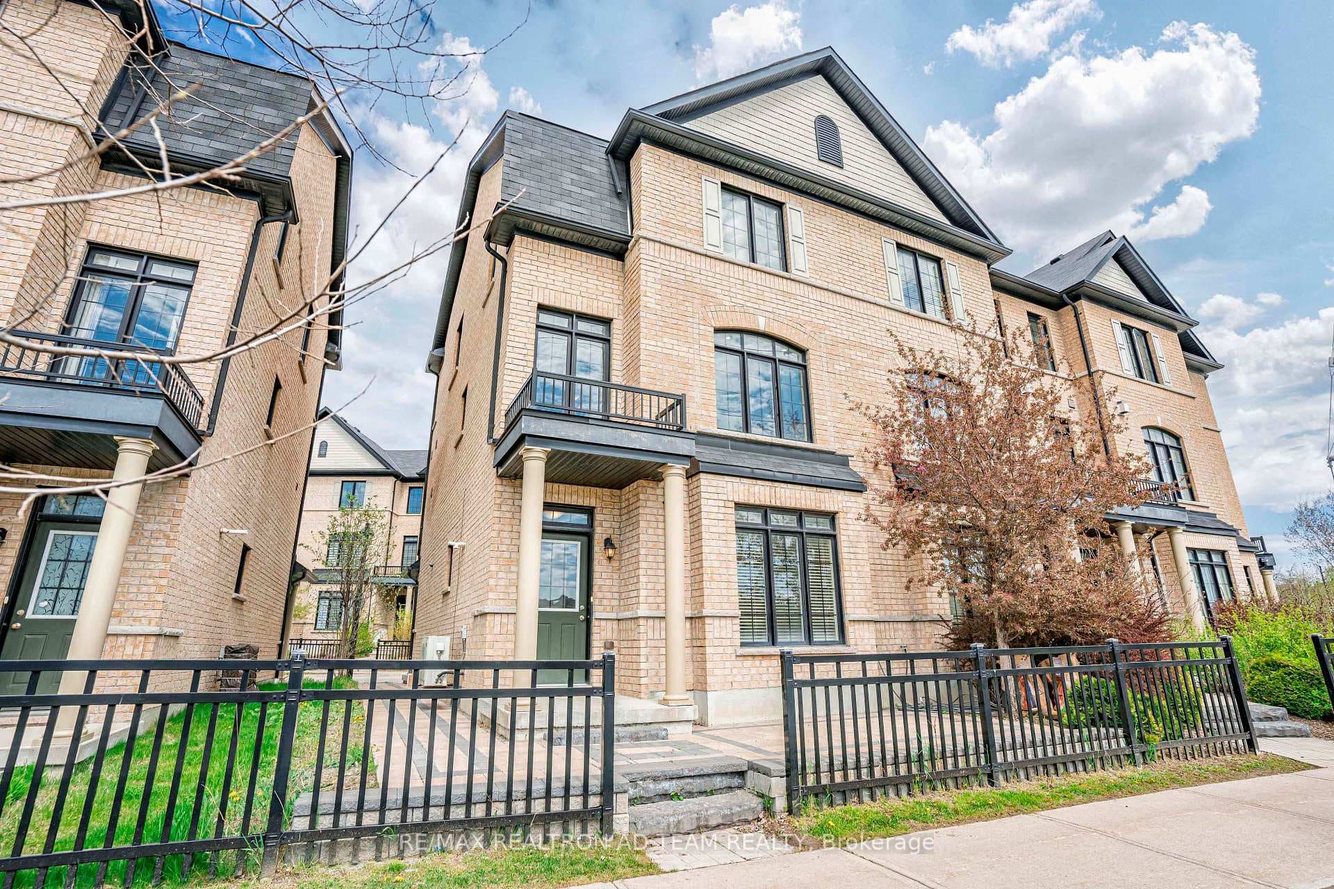 58 Quarrie Lane photo 2