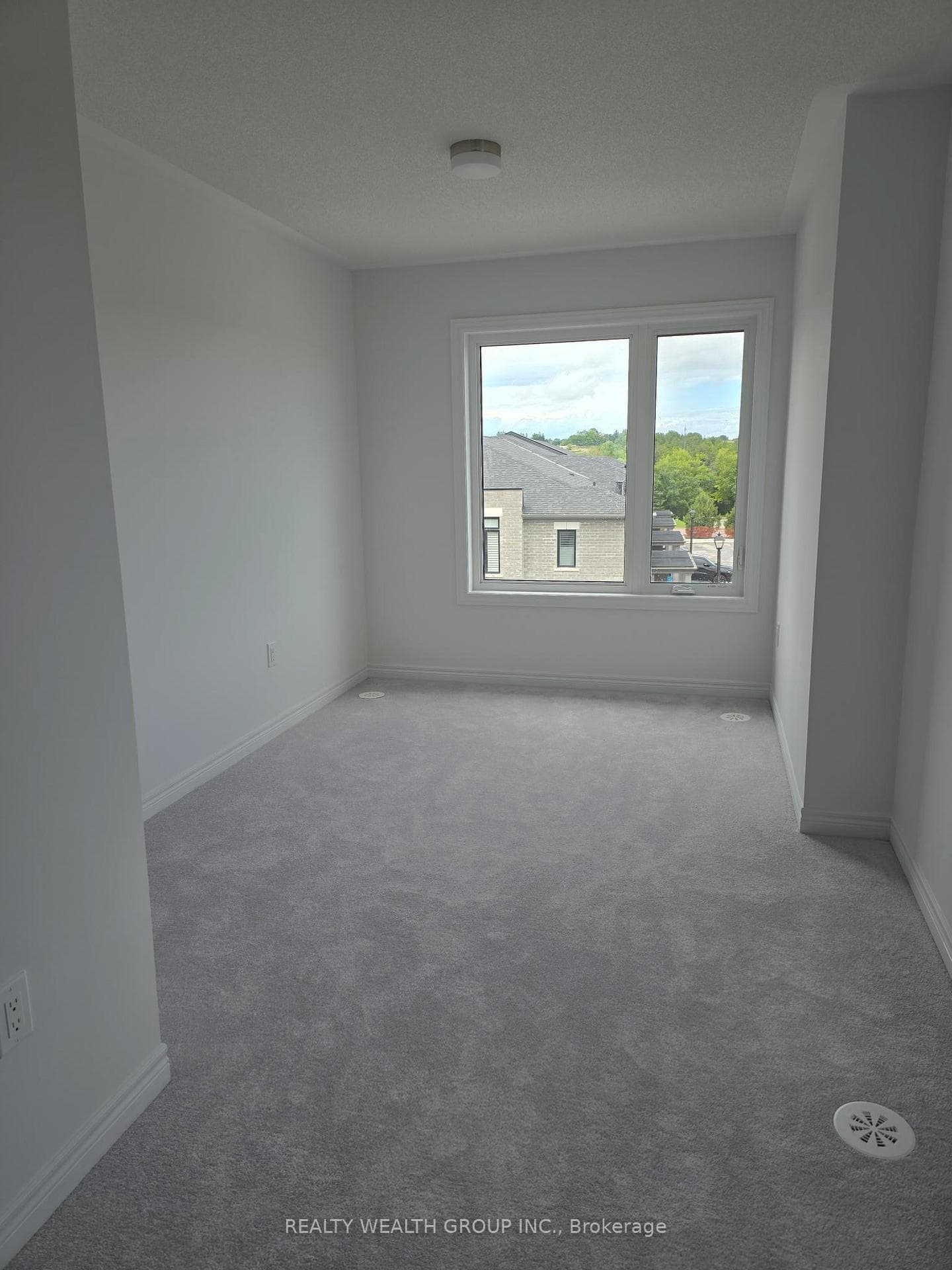 87 Sorbara Way photo 15