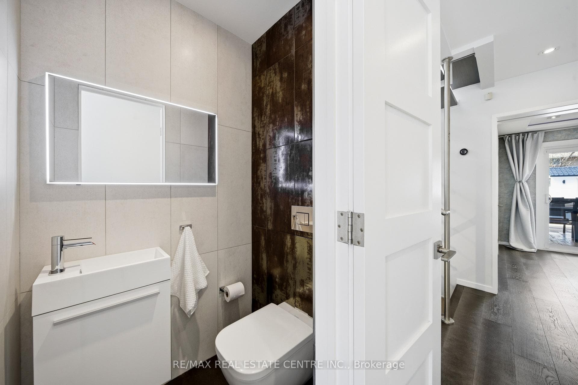 2467 Bonner Road photo 5