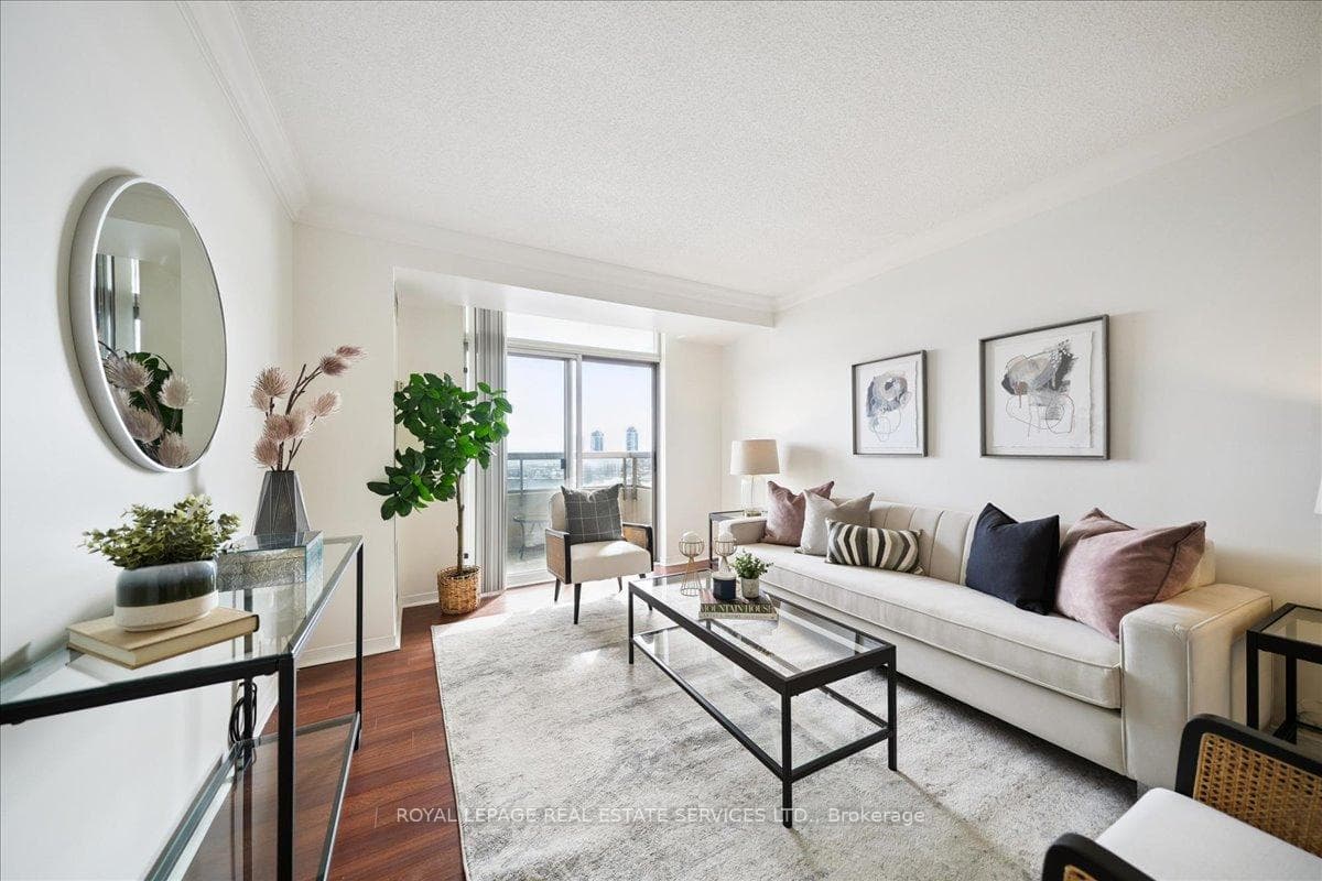 1000 The Esplanade N/A Unit 1509 photo 11