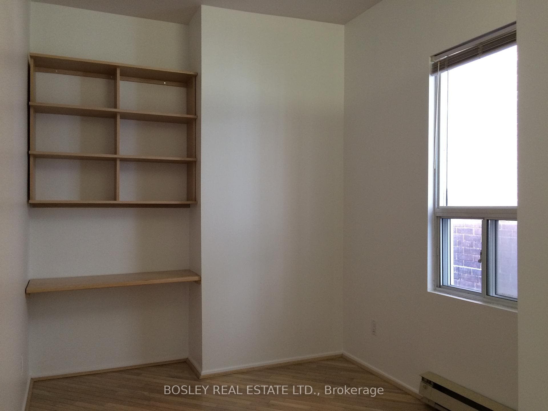121 Harcourt Avenue photo 4