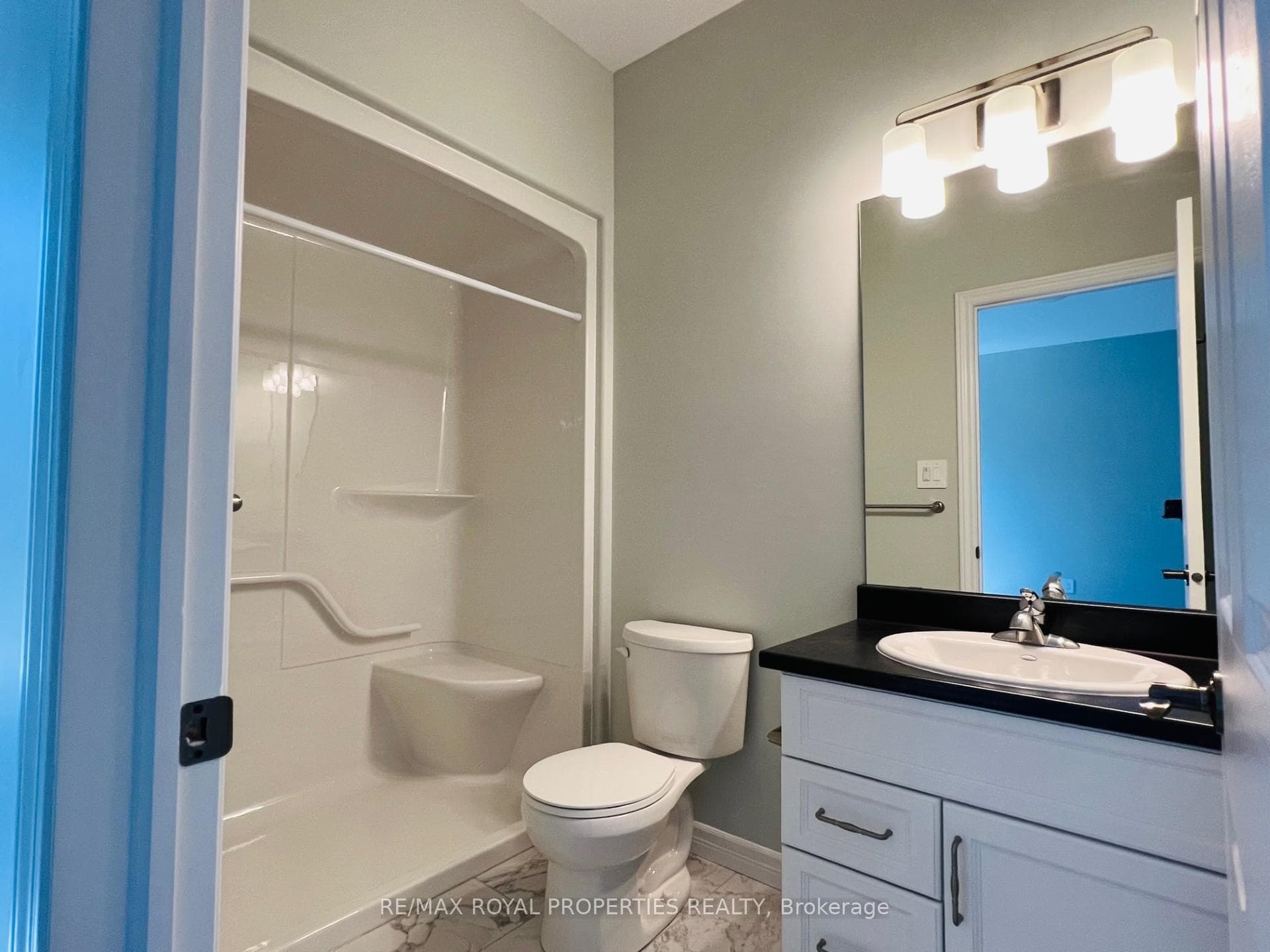 20 Athabaska Drive photo 8