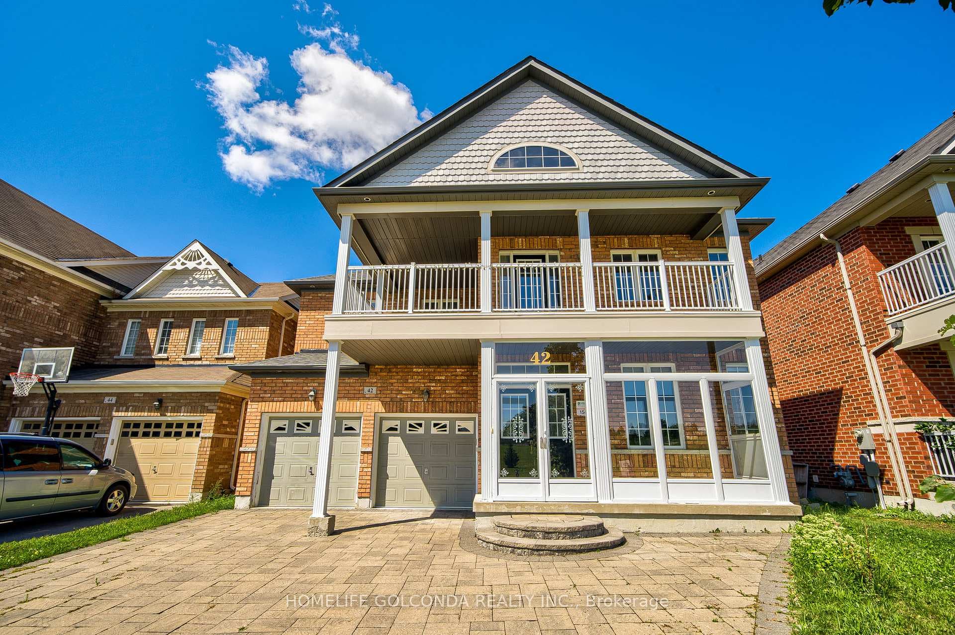 42 pagnello Crescent photo 1