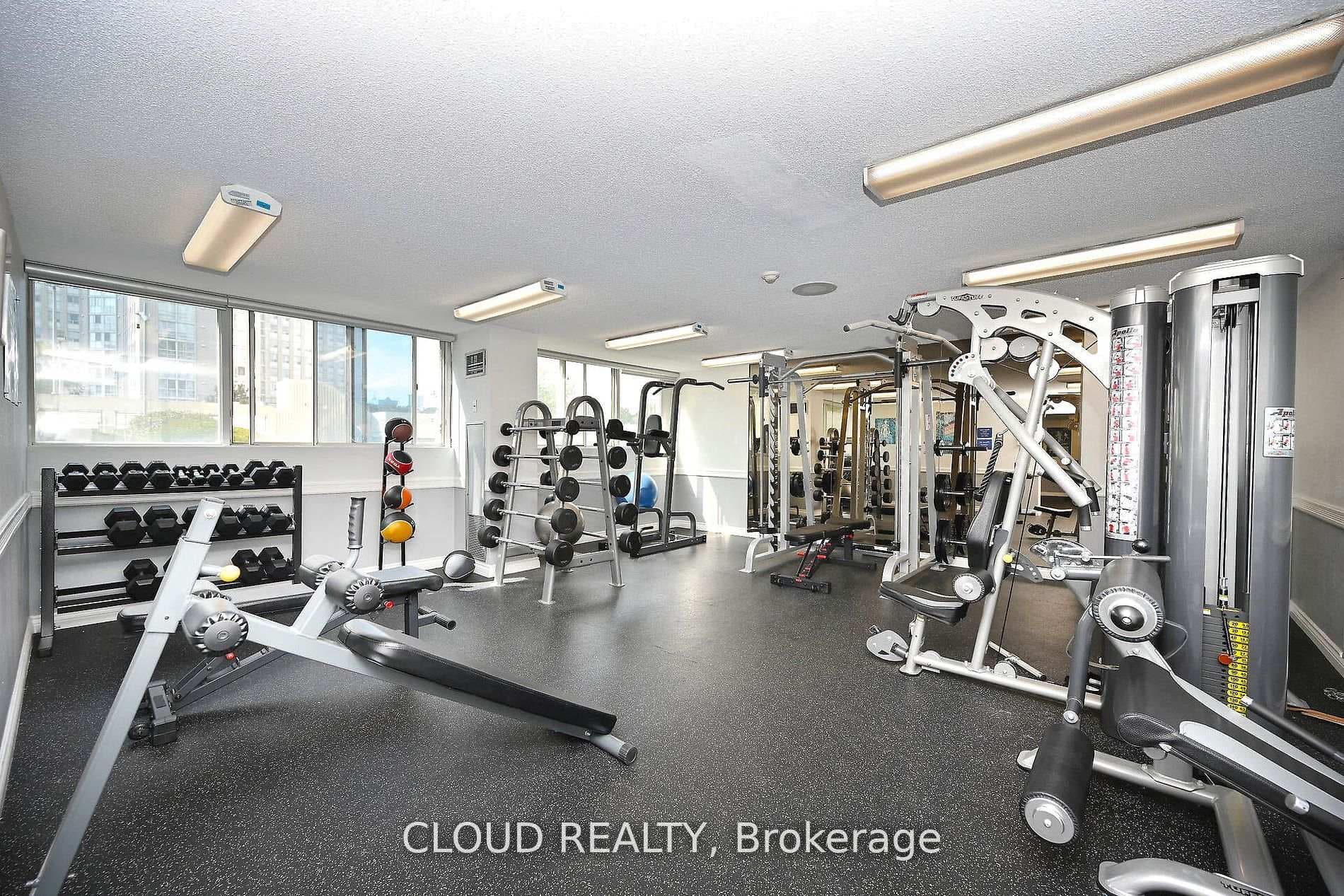 3700 Kaneff Crescent Unit 2209 photo 22