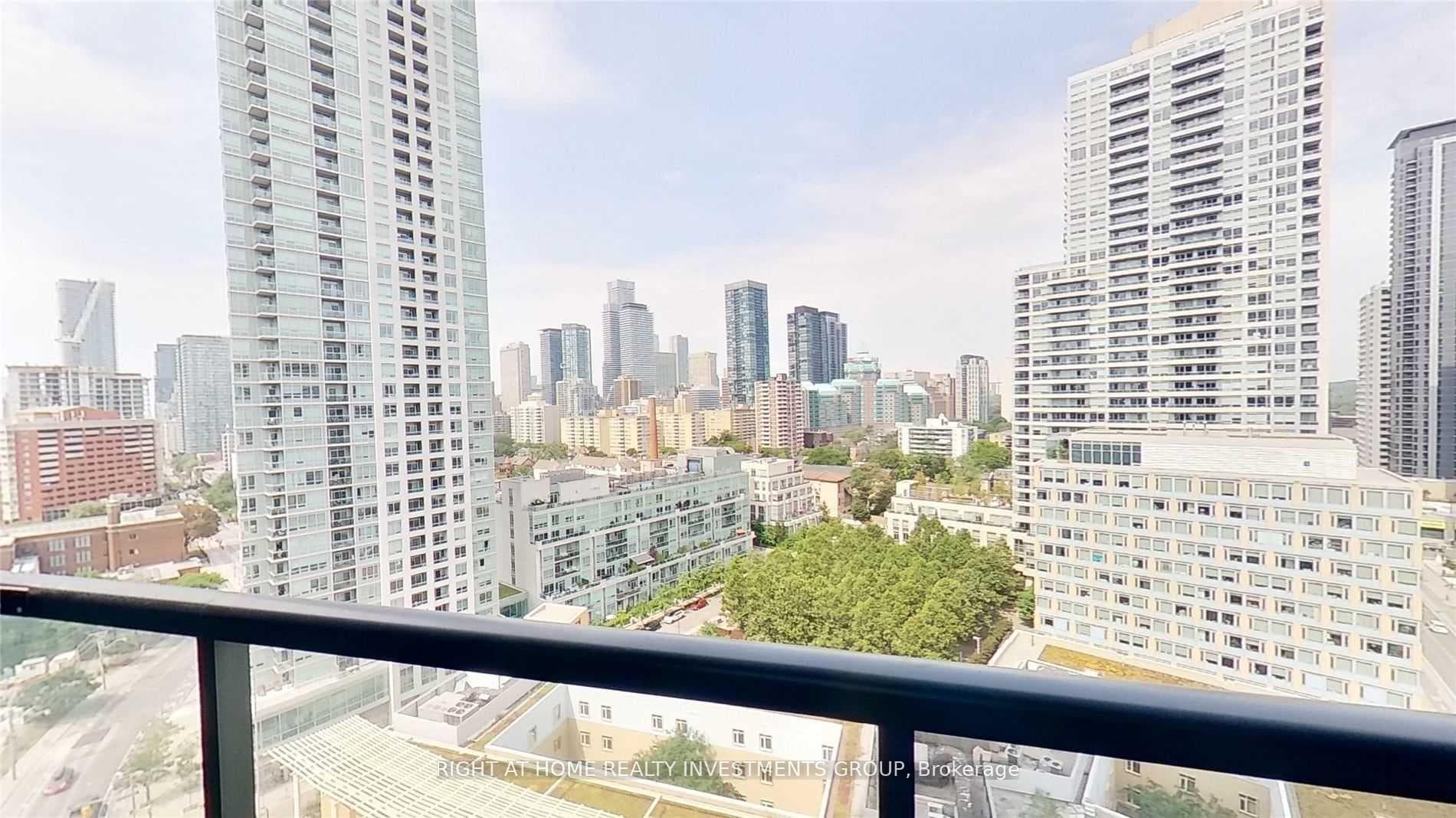 159 Wellesley Street Unit 1401 photo 18