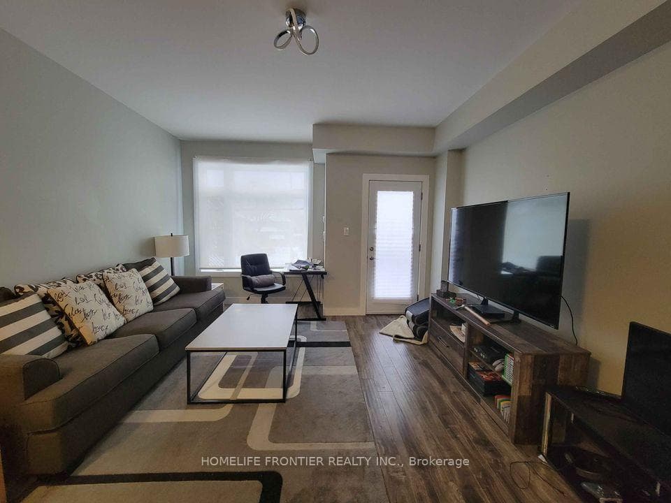 540 Essa Road Unit 3 Upper photo 10