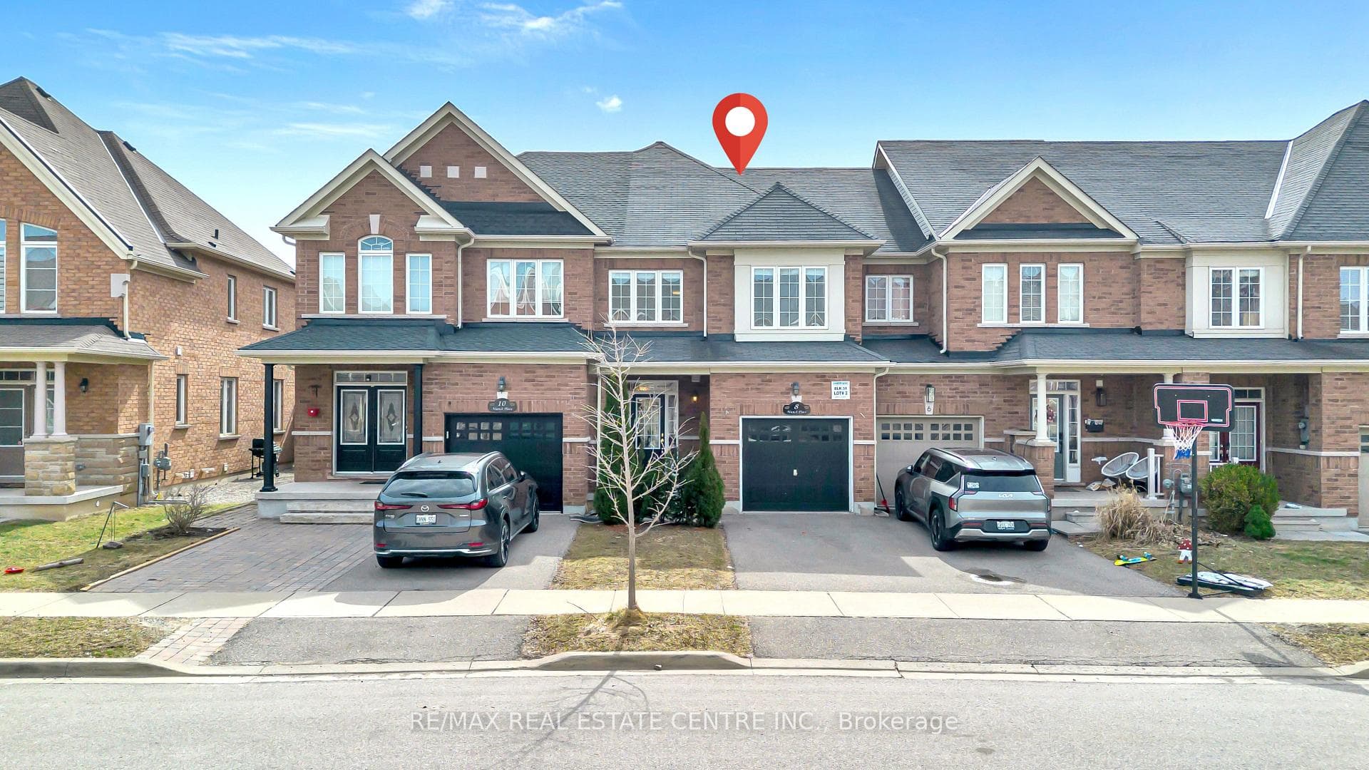 8 Munch Place photo 1