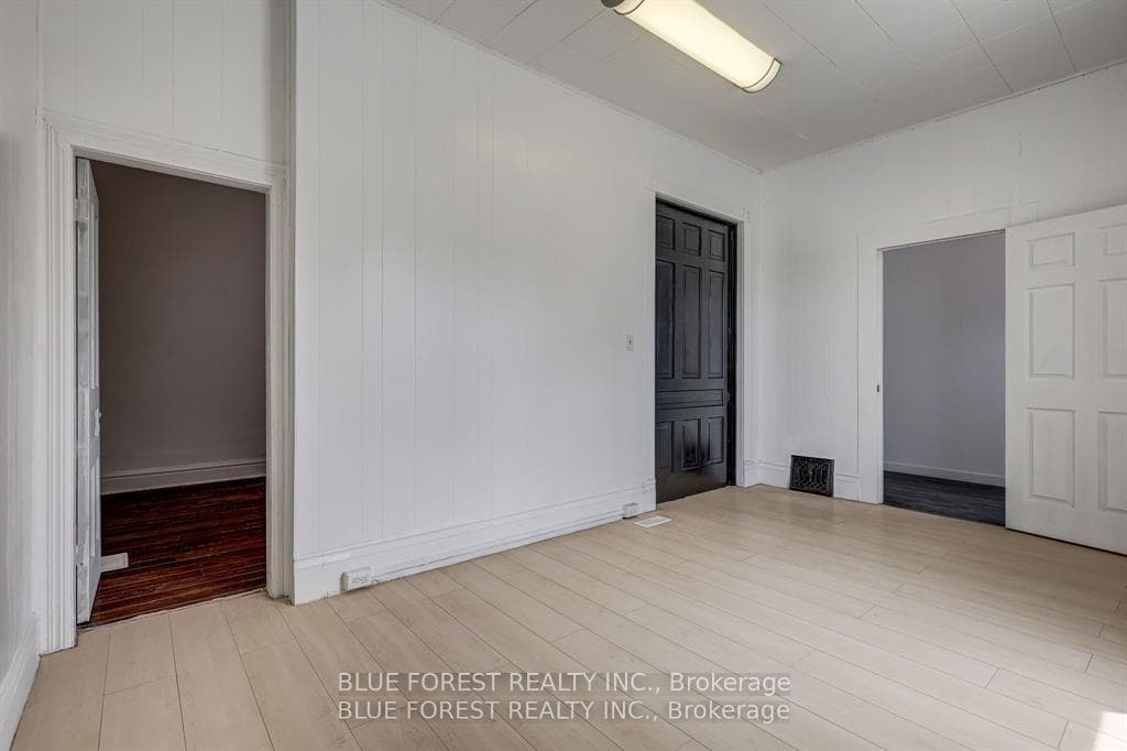 36 ADELAIDE Street photo 12