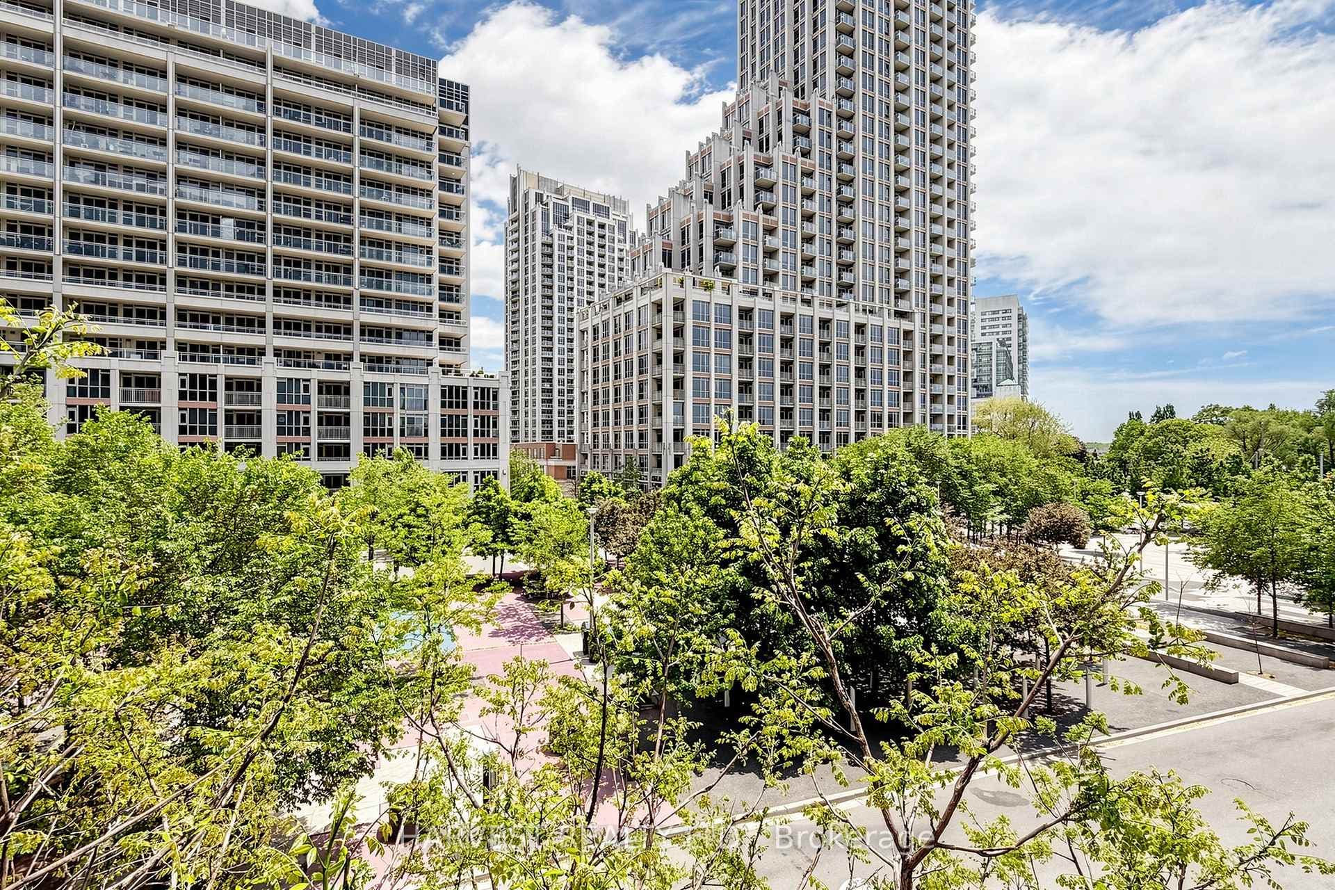209 Fort York Boulevard Unit 380 photo 33