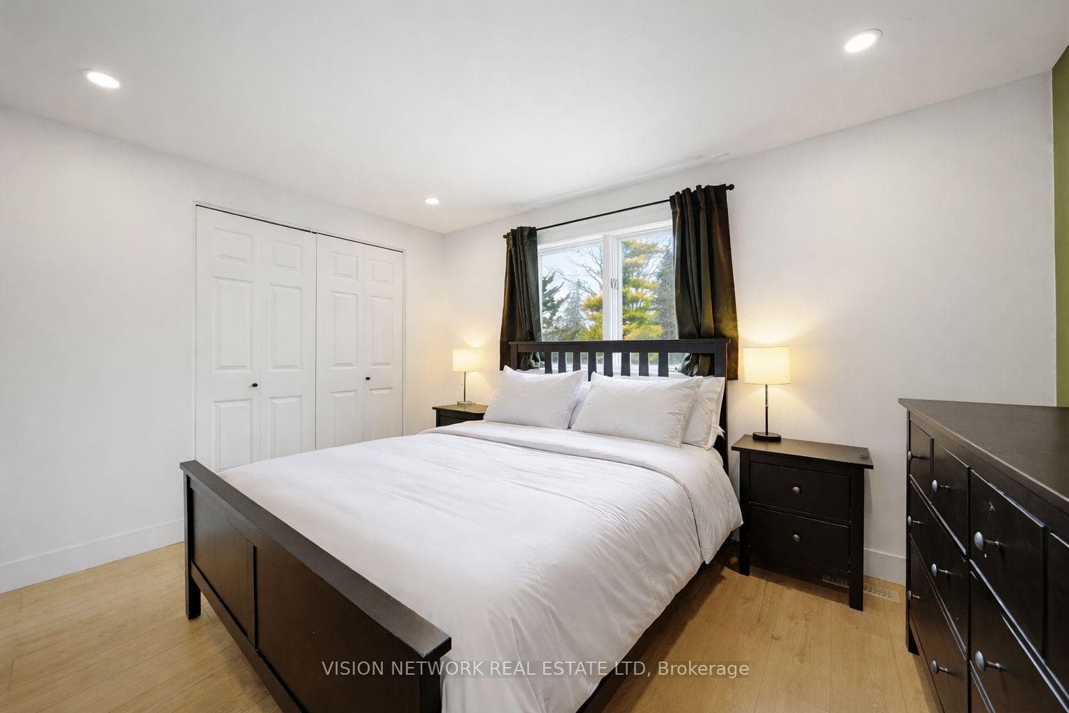 266 Chestnut Street photo 18