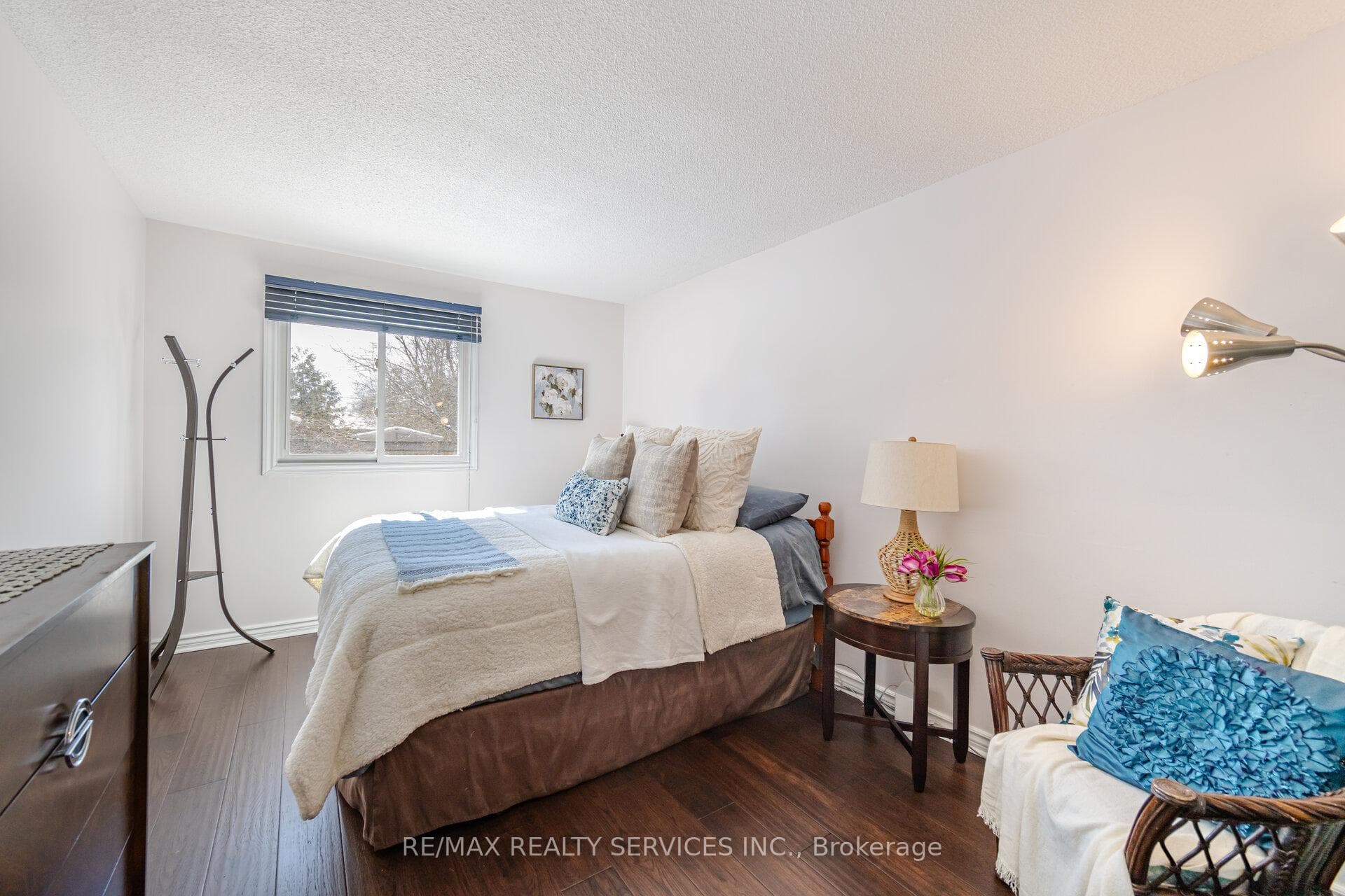 322 Kingsview Drive photo 19