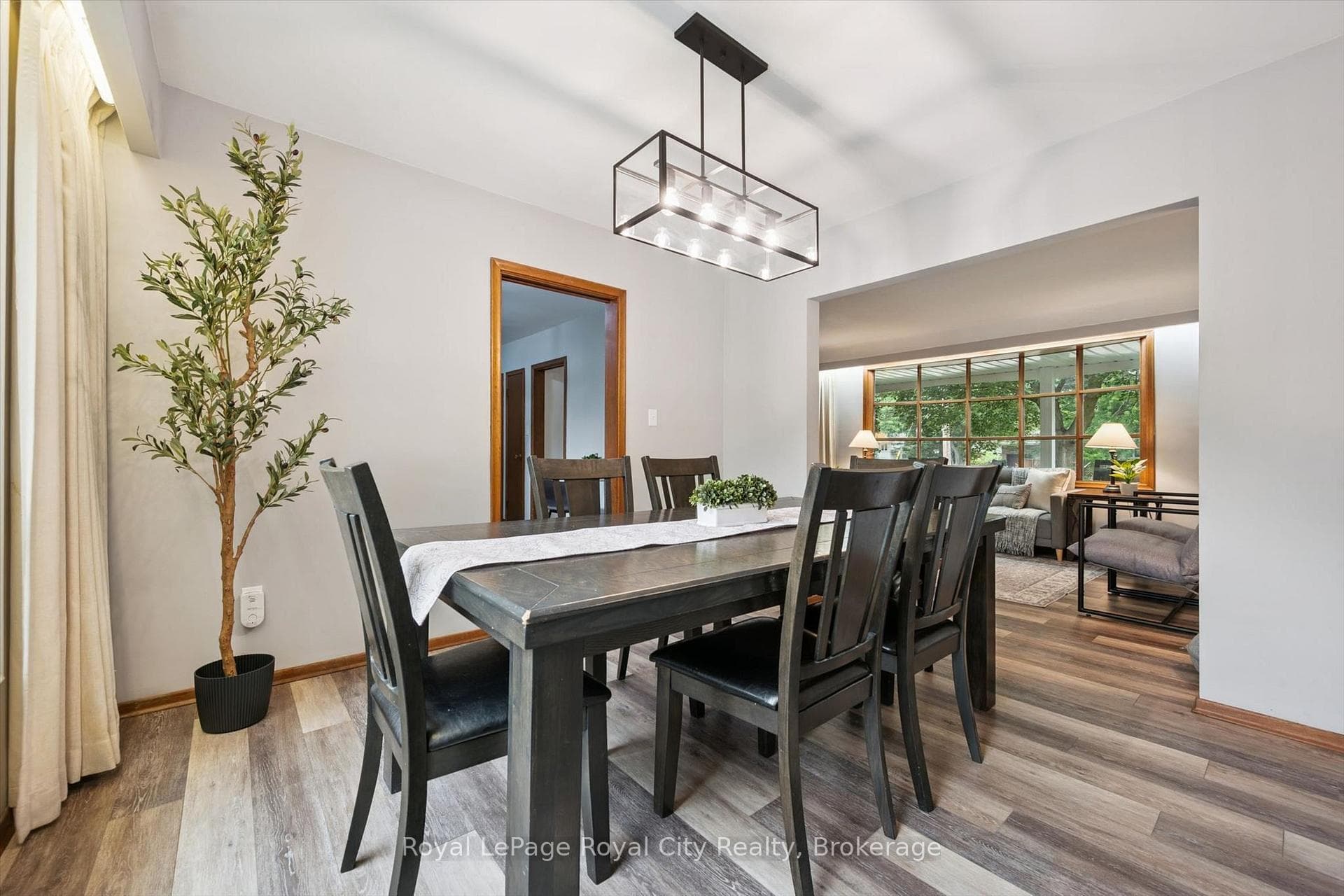 30 Westminster Avenue photo 13