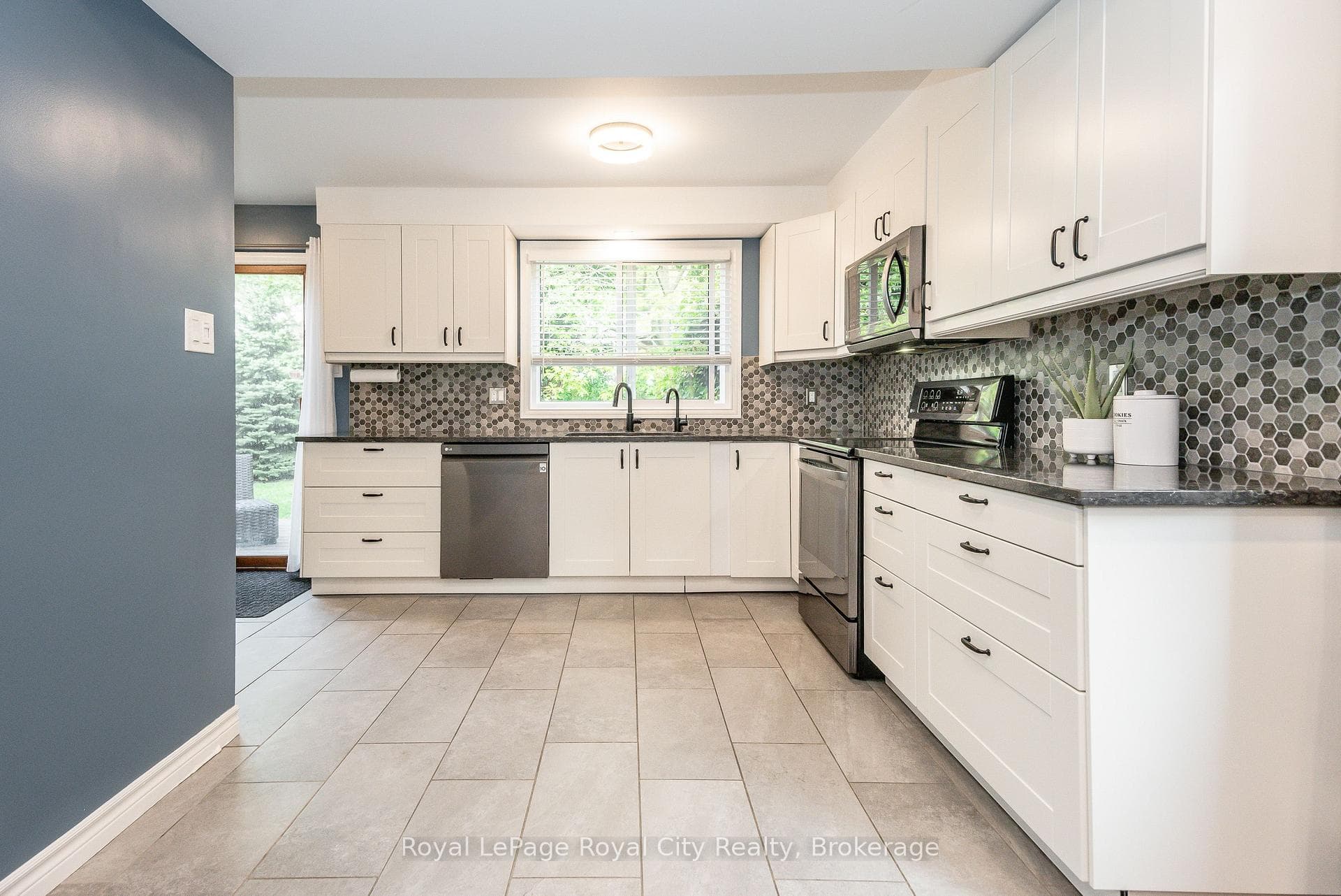236 Ironwood Road photo 5