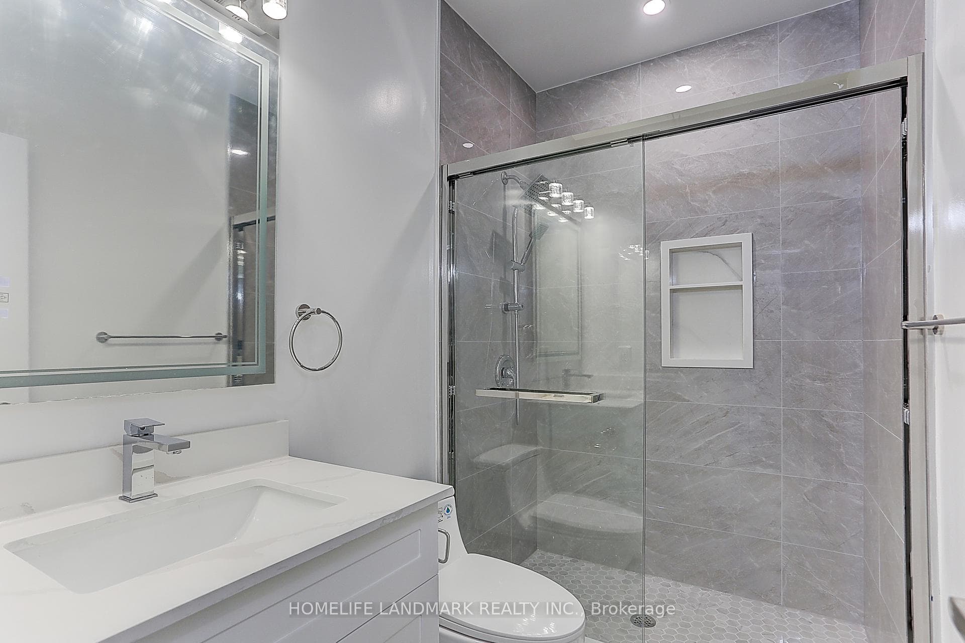 213 Osler Street photo 29