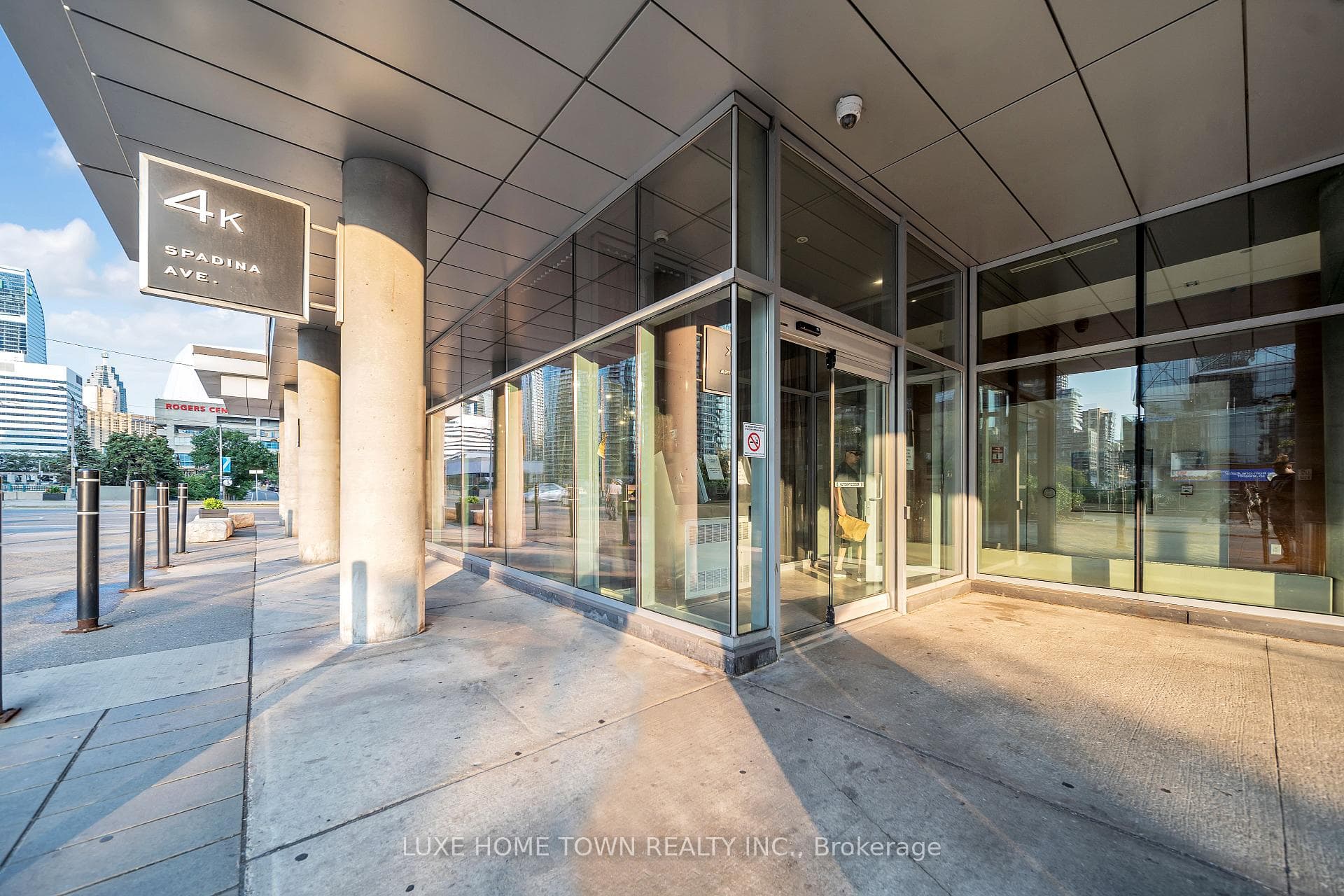 4K Spadina Avenue Unit 711 photo 31