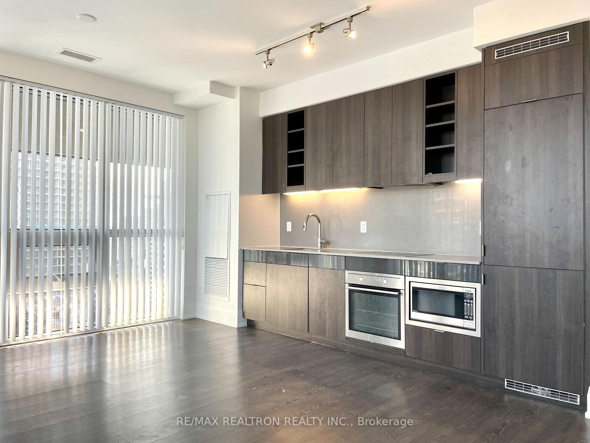 101 Erskine Avenue Unit 2607 photo 21
