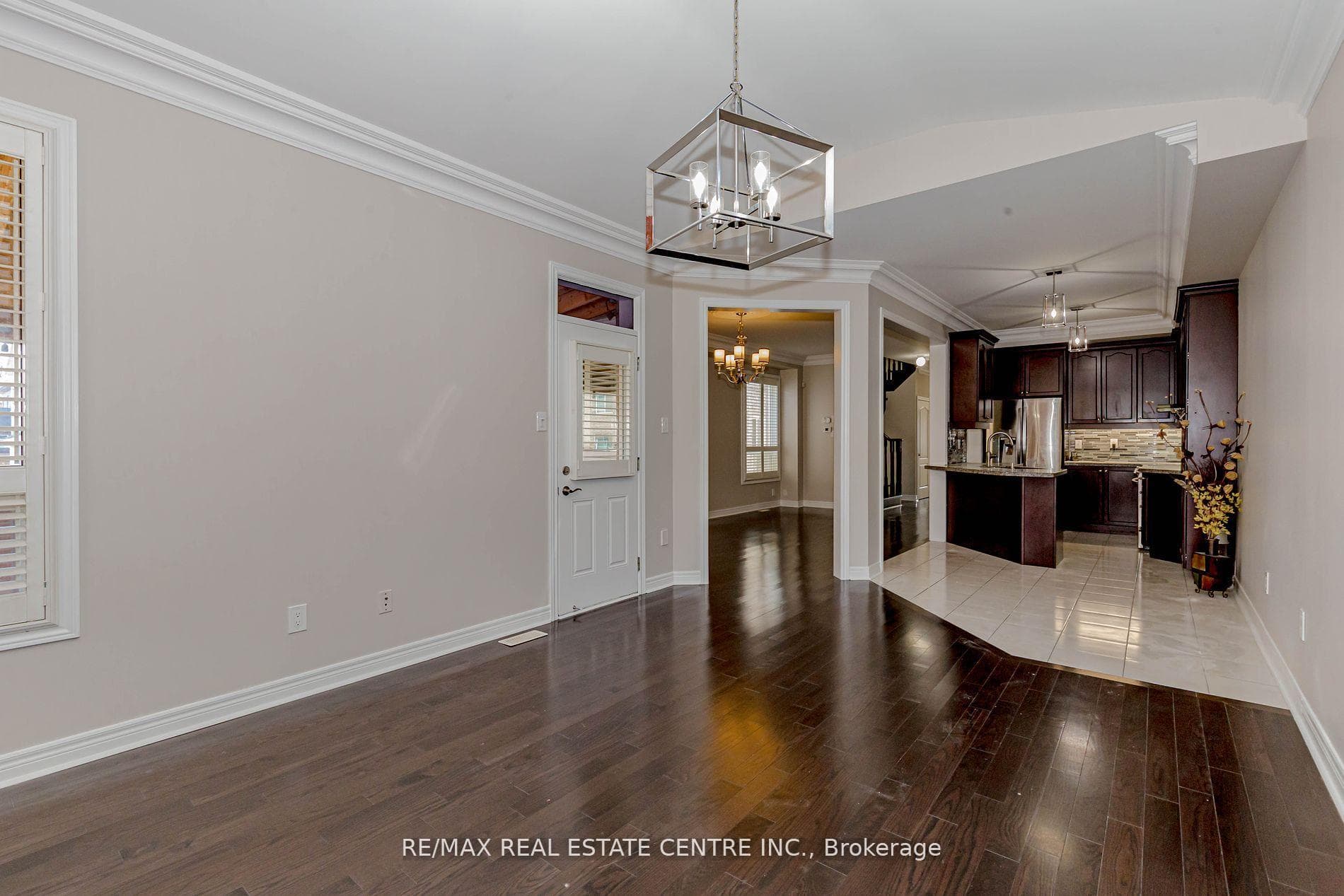 20 Gower Crescent photo 20