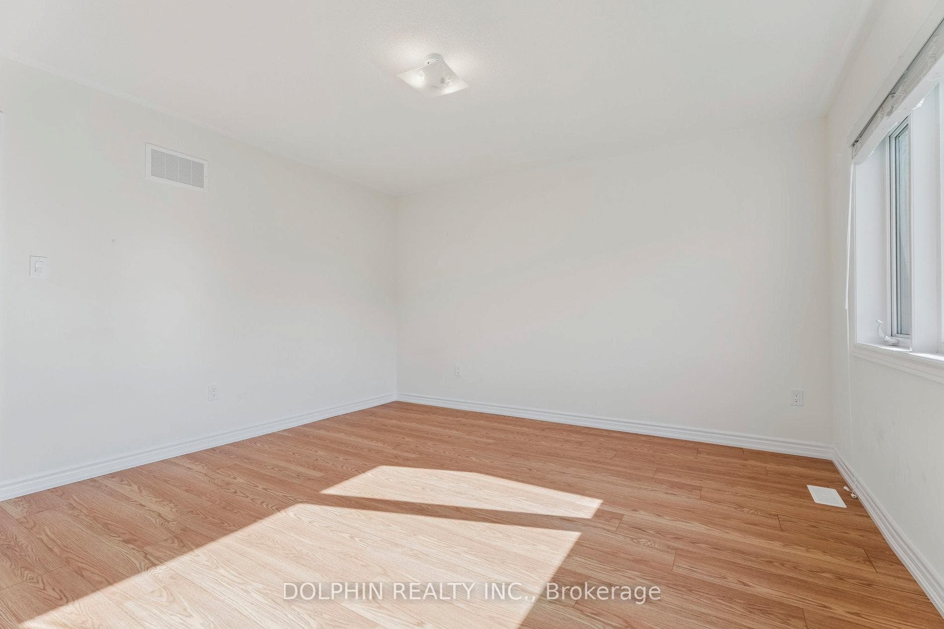 27 Tamworth Terrace photo 38