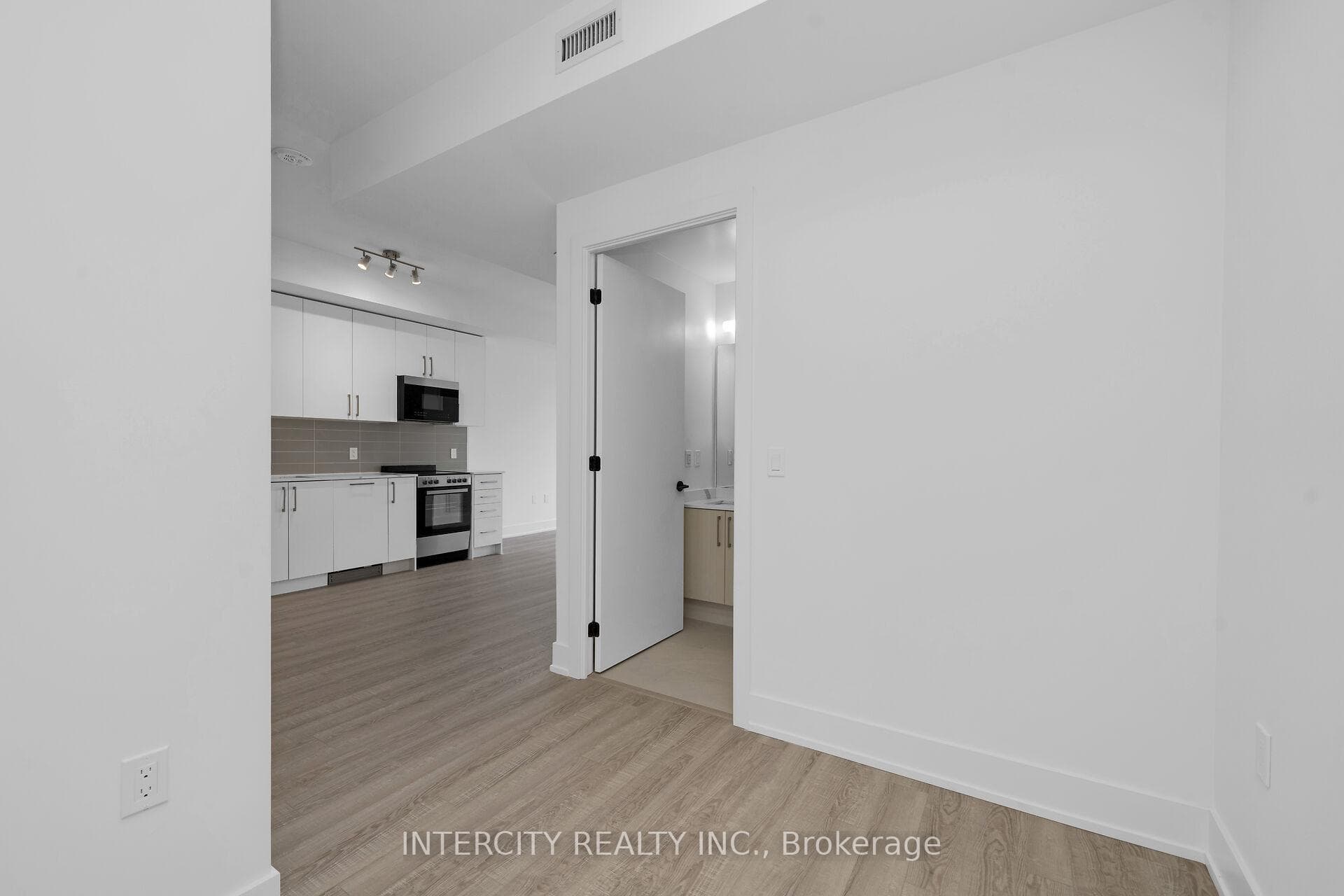 2075 King Road Unit 230 photo 11