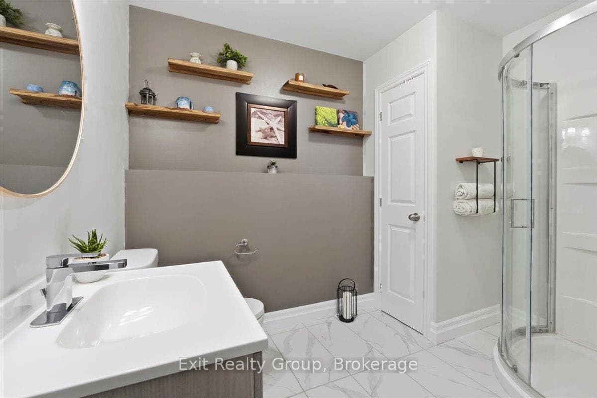 53 Meagan Lane photo 8