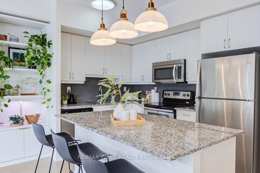 47 Macaulay Avenue Unit 603 photo 6