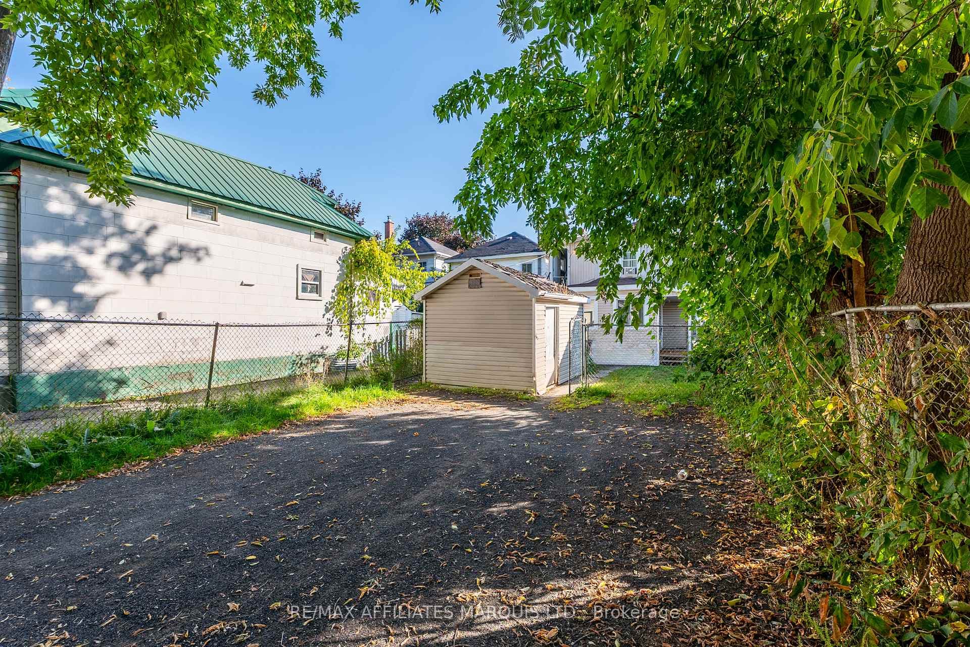 212 Guy Street photo 10
