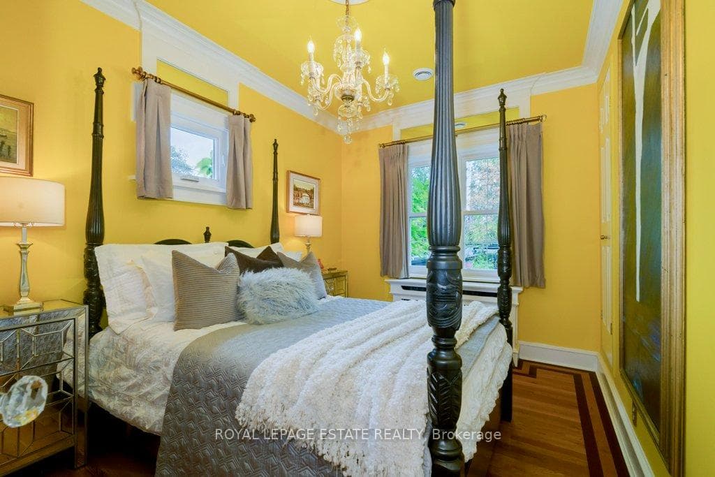 314 Scarborough Road photo 20