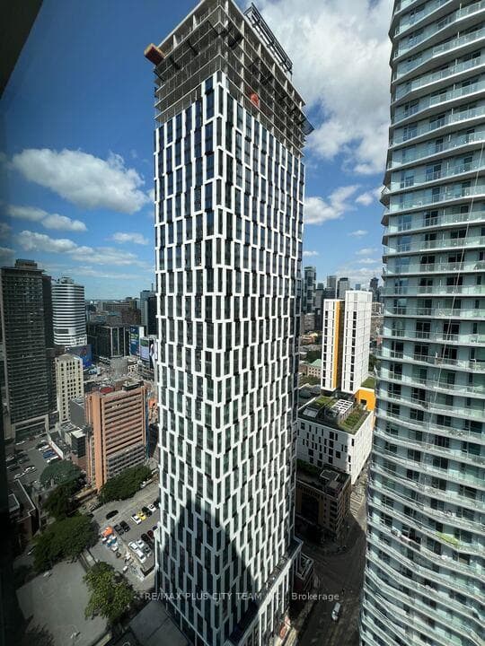 82 Dalhousie Street Unit 3812 photo 17